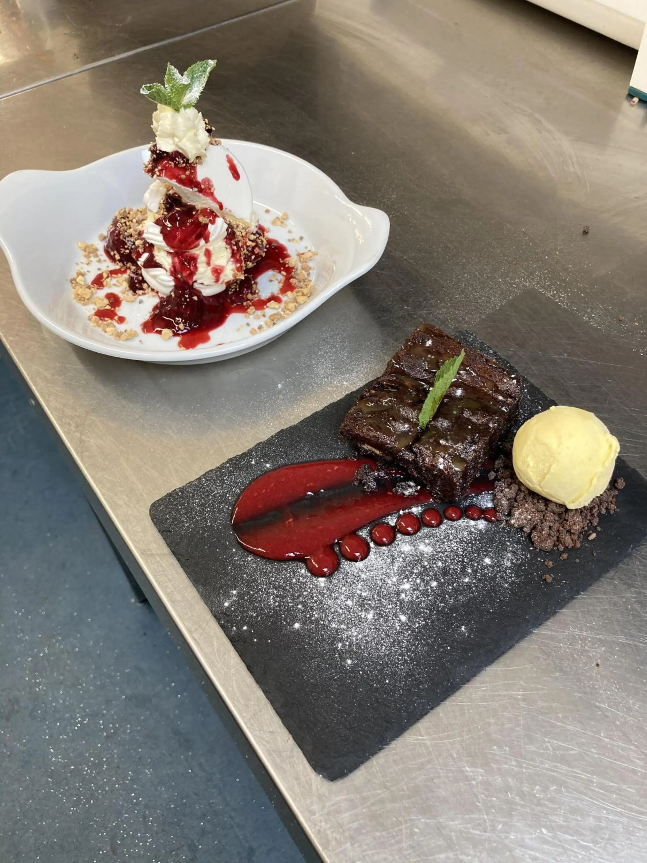 Food and drinks in The Cridford Inn