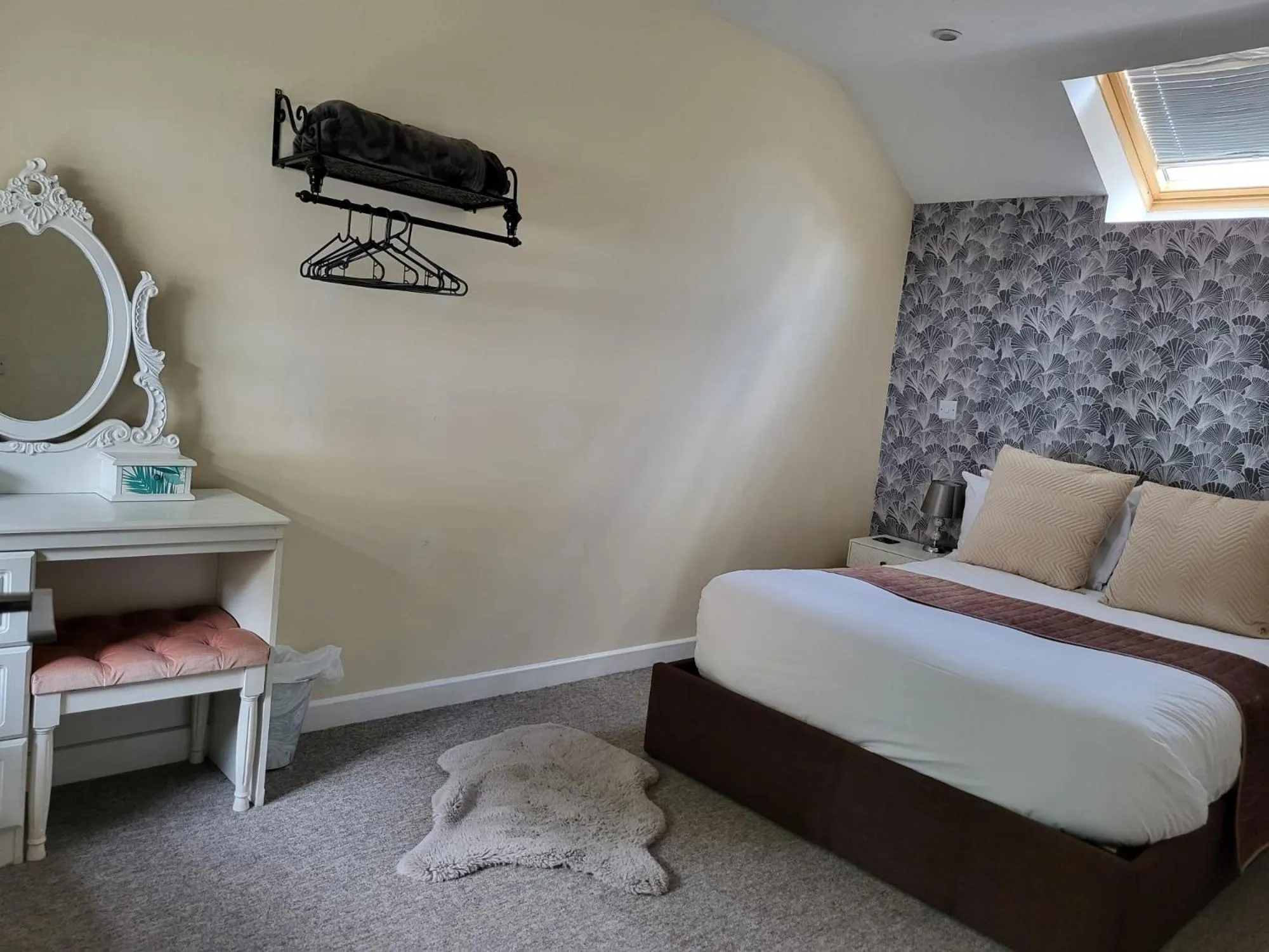 Bedroom, Bed in The Cridford Inn