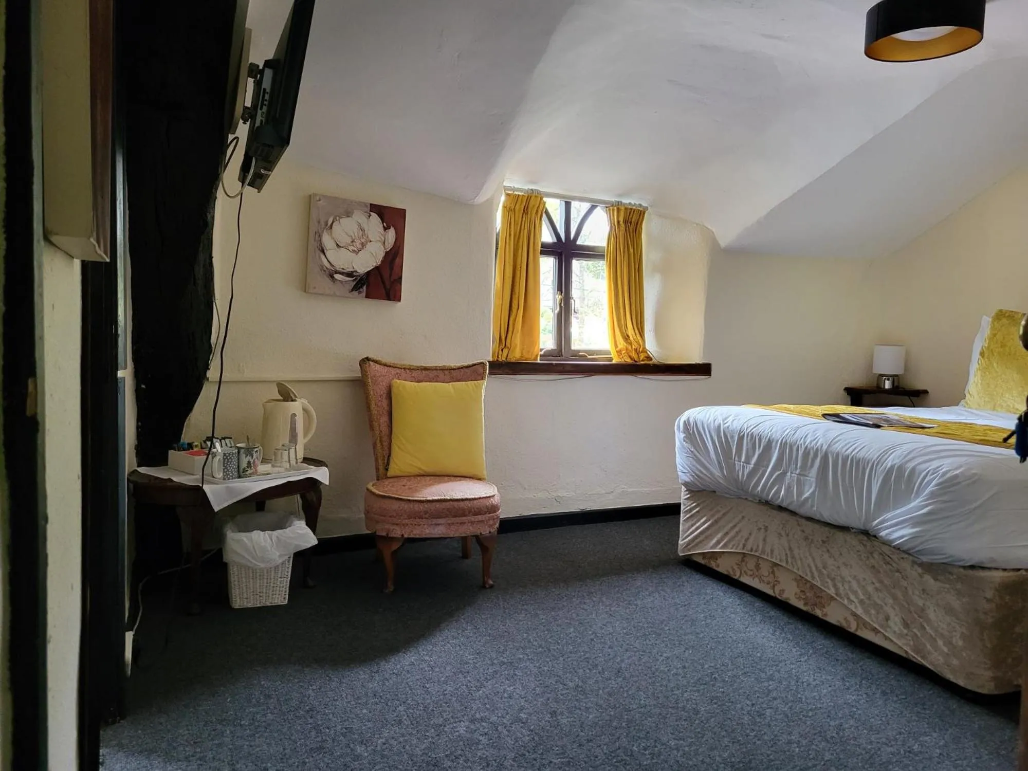 Bedroom, Bed in The Cridford Inn