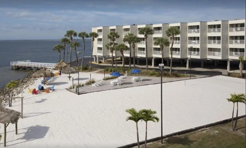 Amazing Waterfront Views Resort, Enjoy Heated Pool & Sunset!