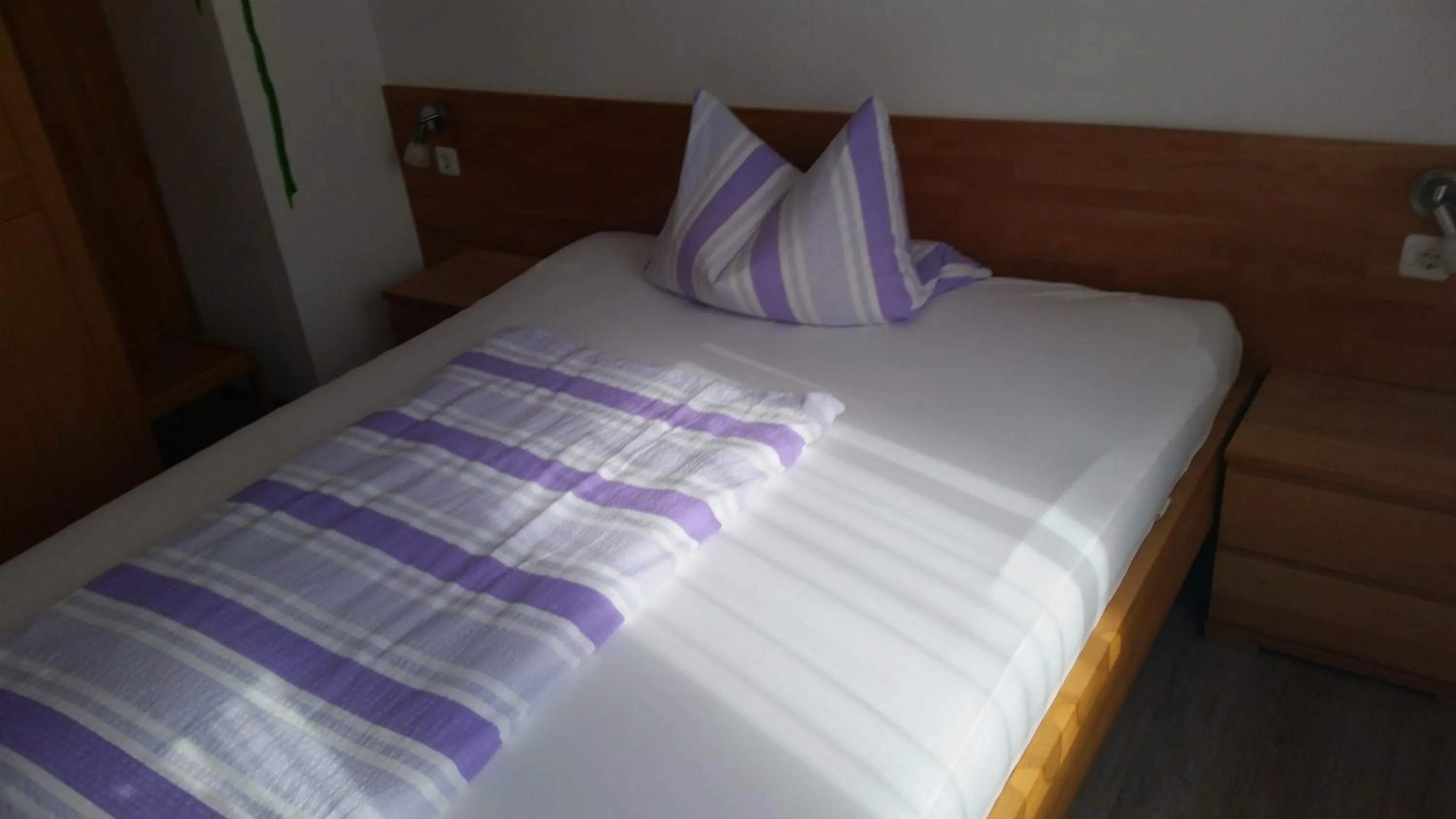 Photo of the whole room, Bed in Gasthof Zur frohen Einkehr