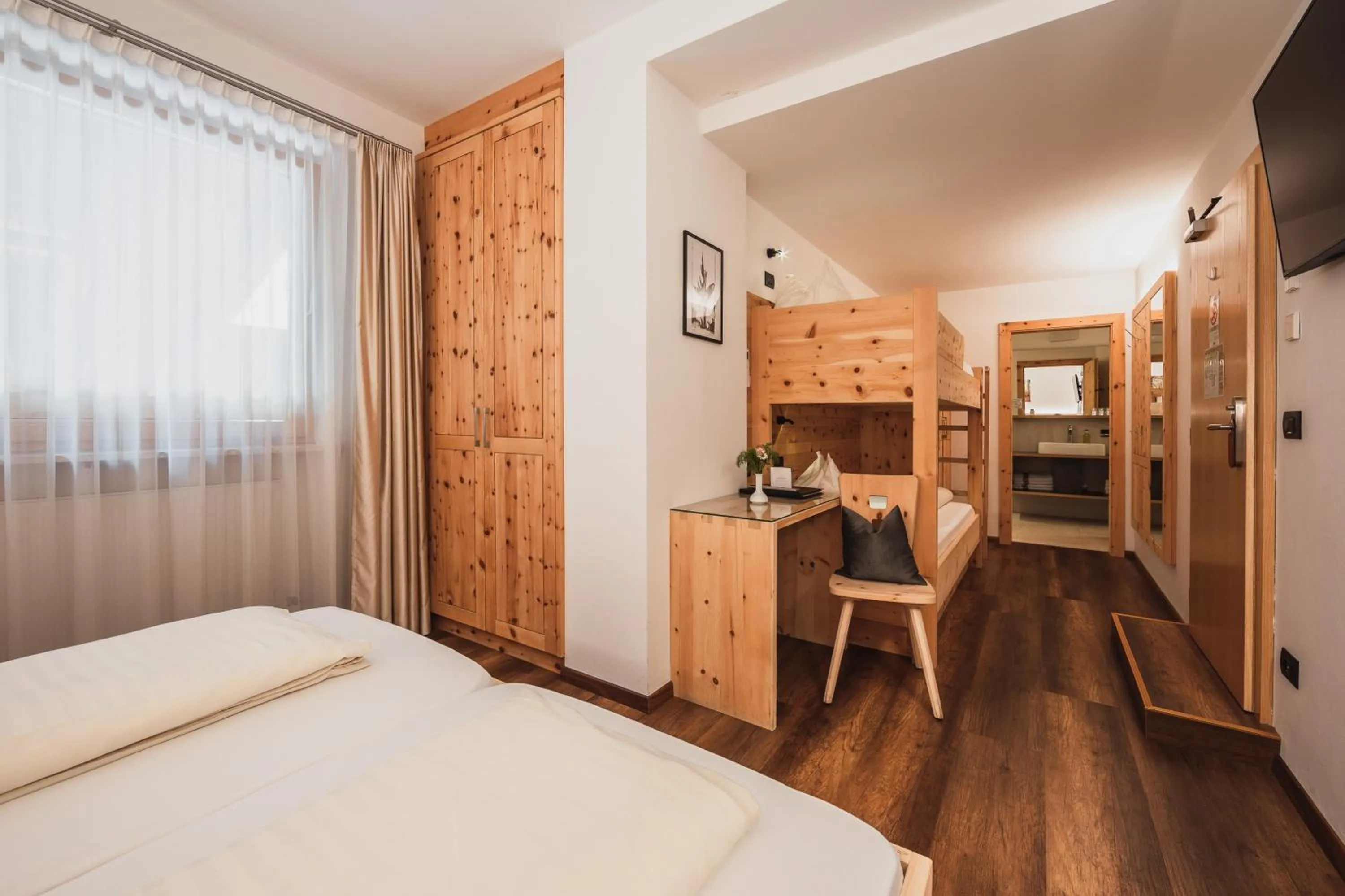 Photo of the whole room, Bed in Hotel Bischofhof