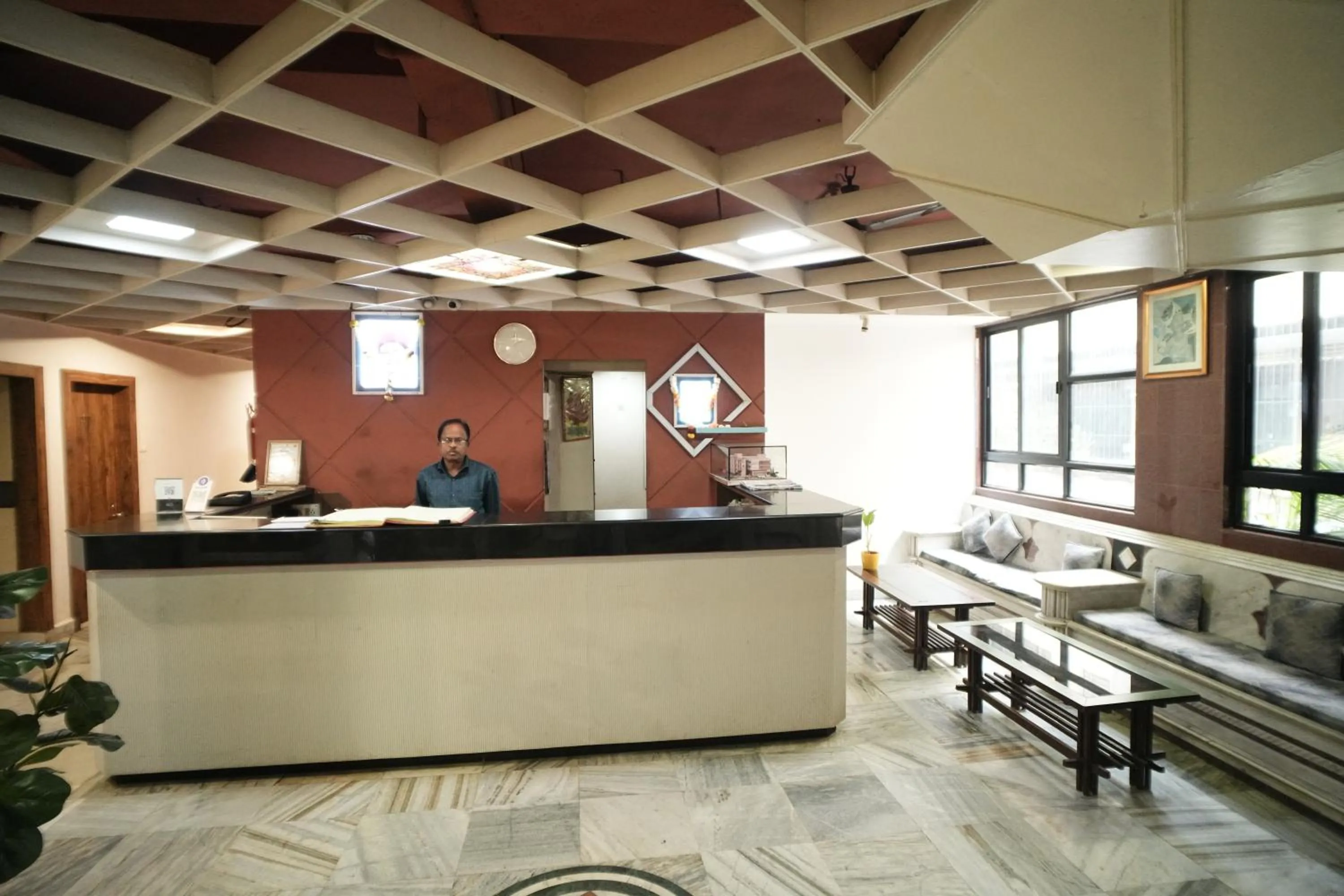 Restaurant/places to eat in Hotel Kartiki