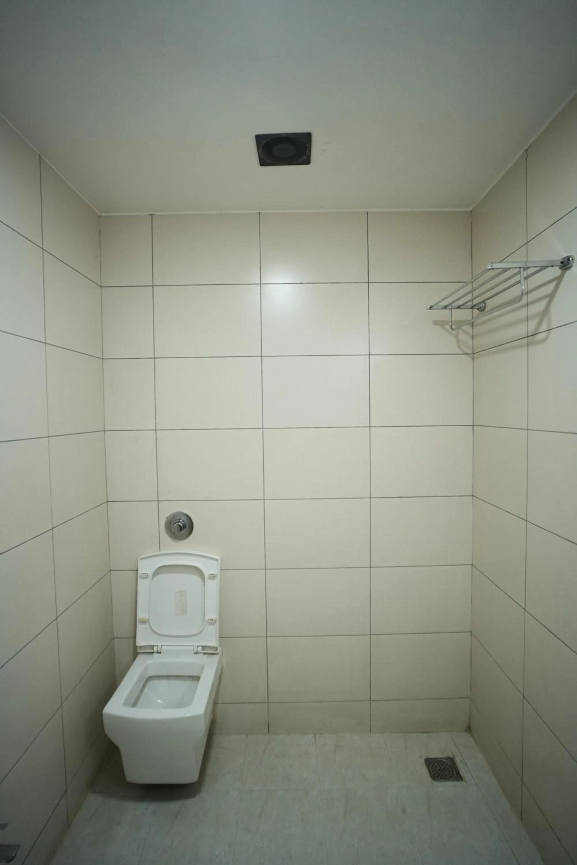 Toilet in Hotel Kartiki