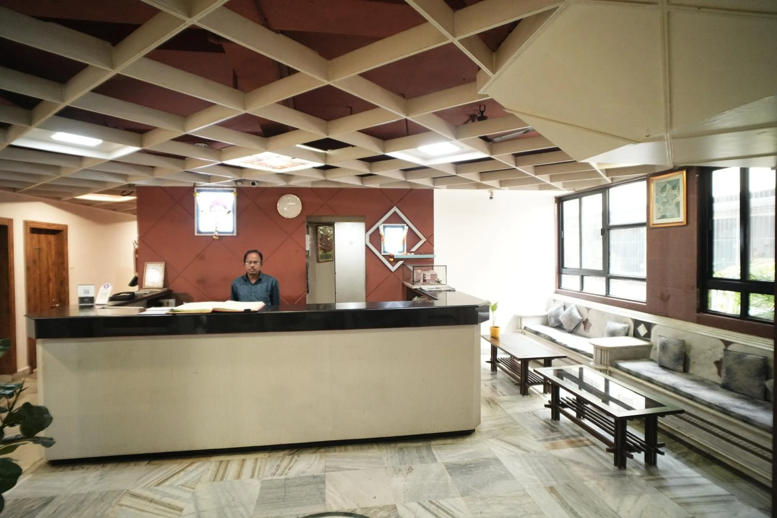 Restaurant/places to eat in Hotel Kartiki