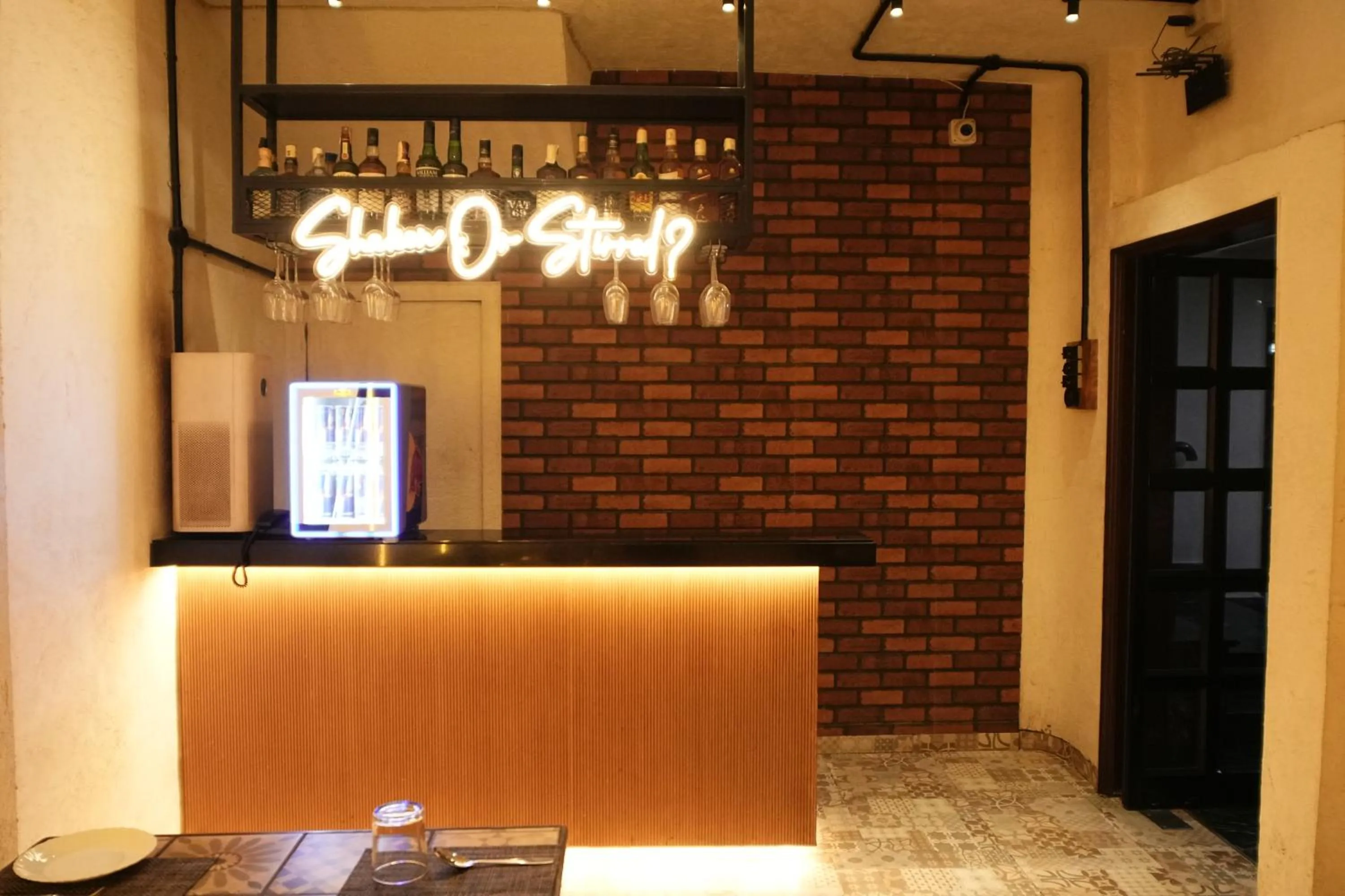 Restaurant/places to eat in Hotel Kartiki