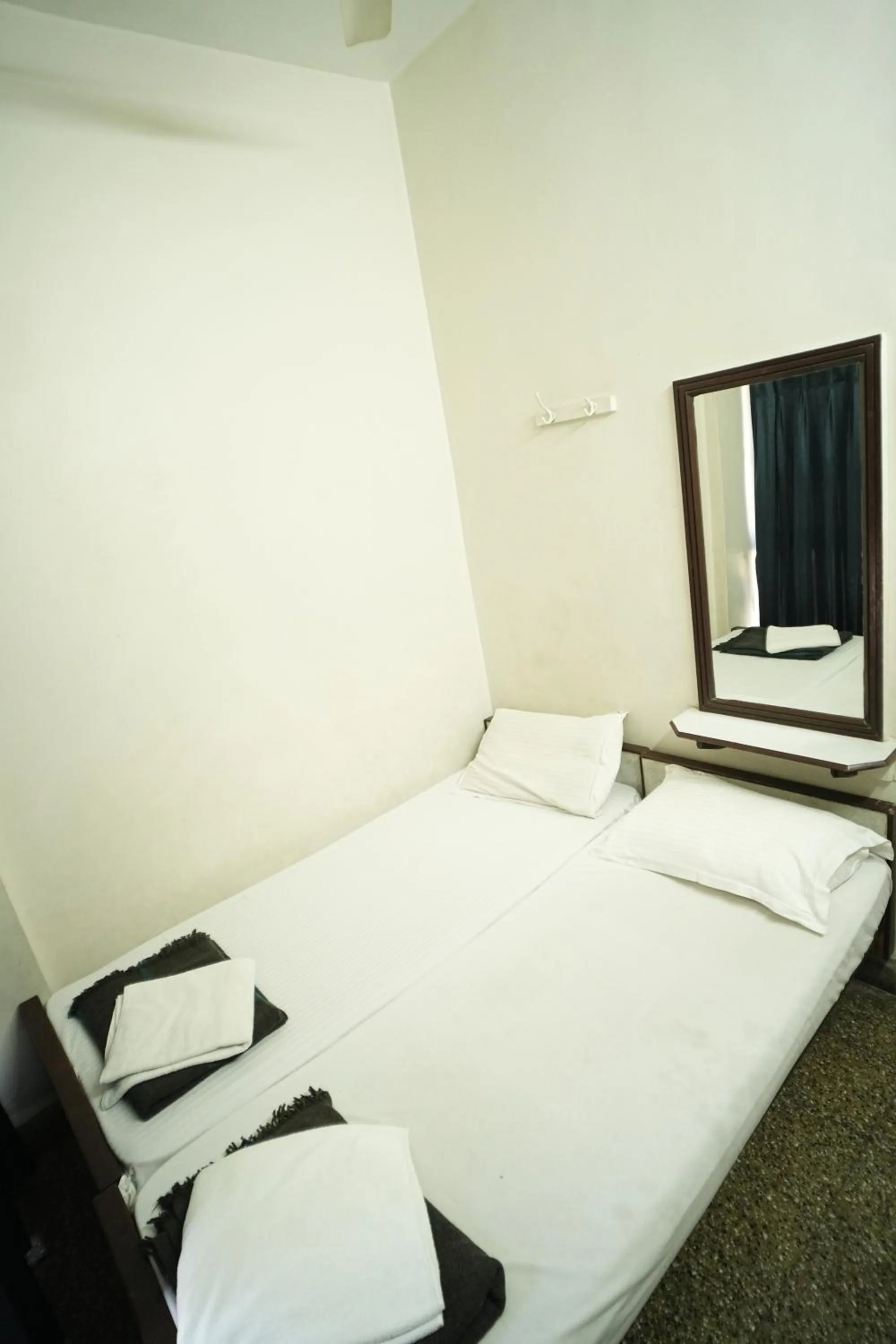 Bedroom, Bed in Hotel Kartiki