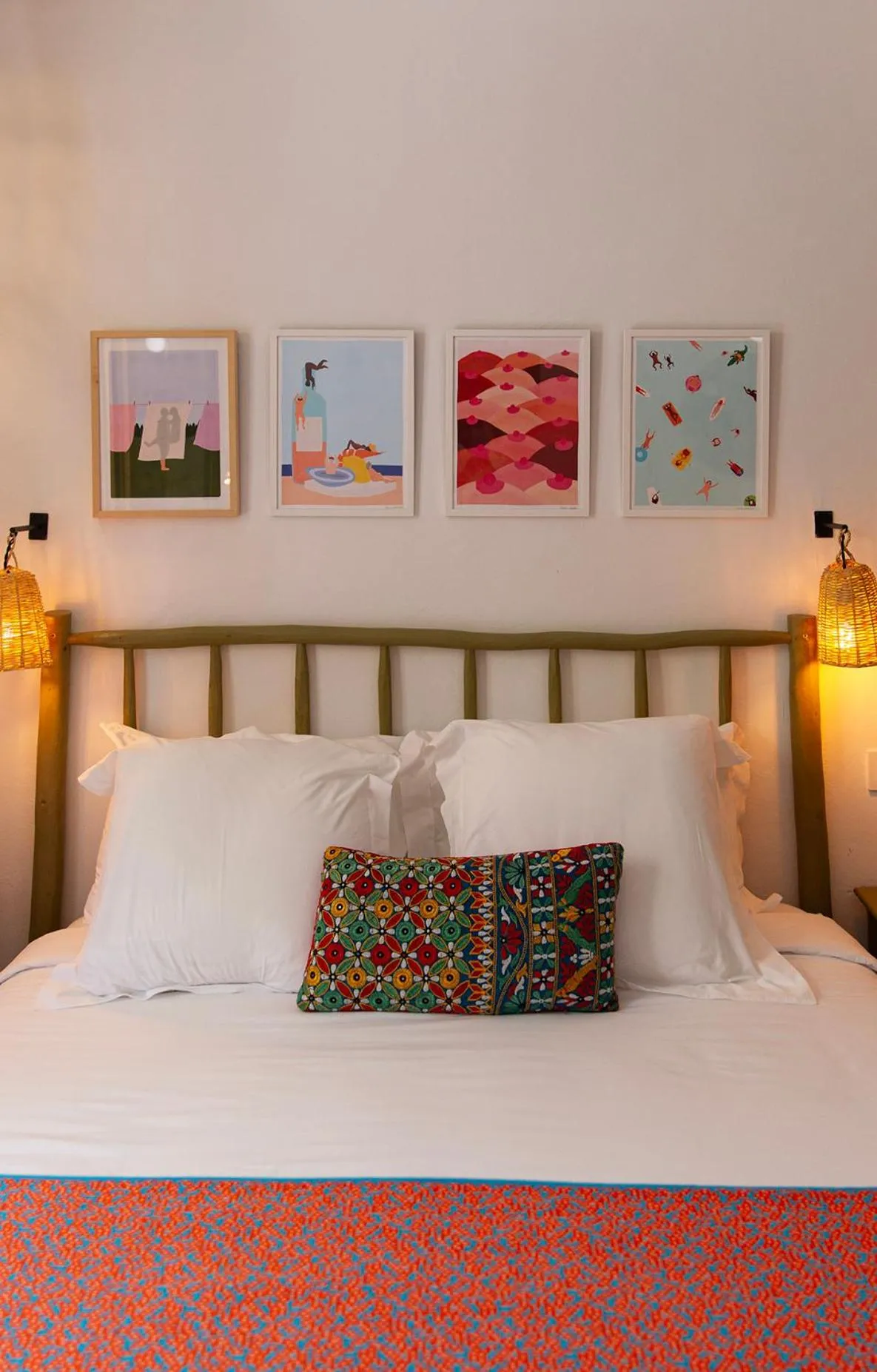 Decorative detail, Bed in Hostal Mar y Sal