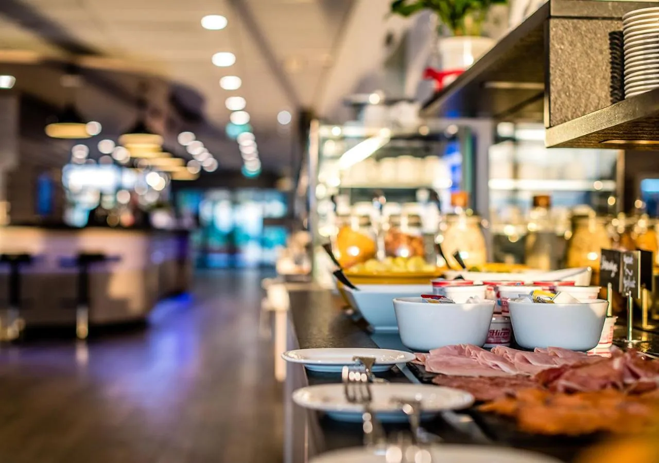 Food in Lake Geneva Hotel