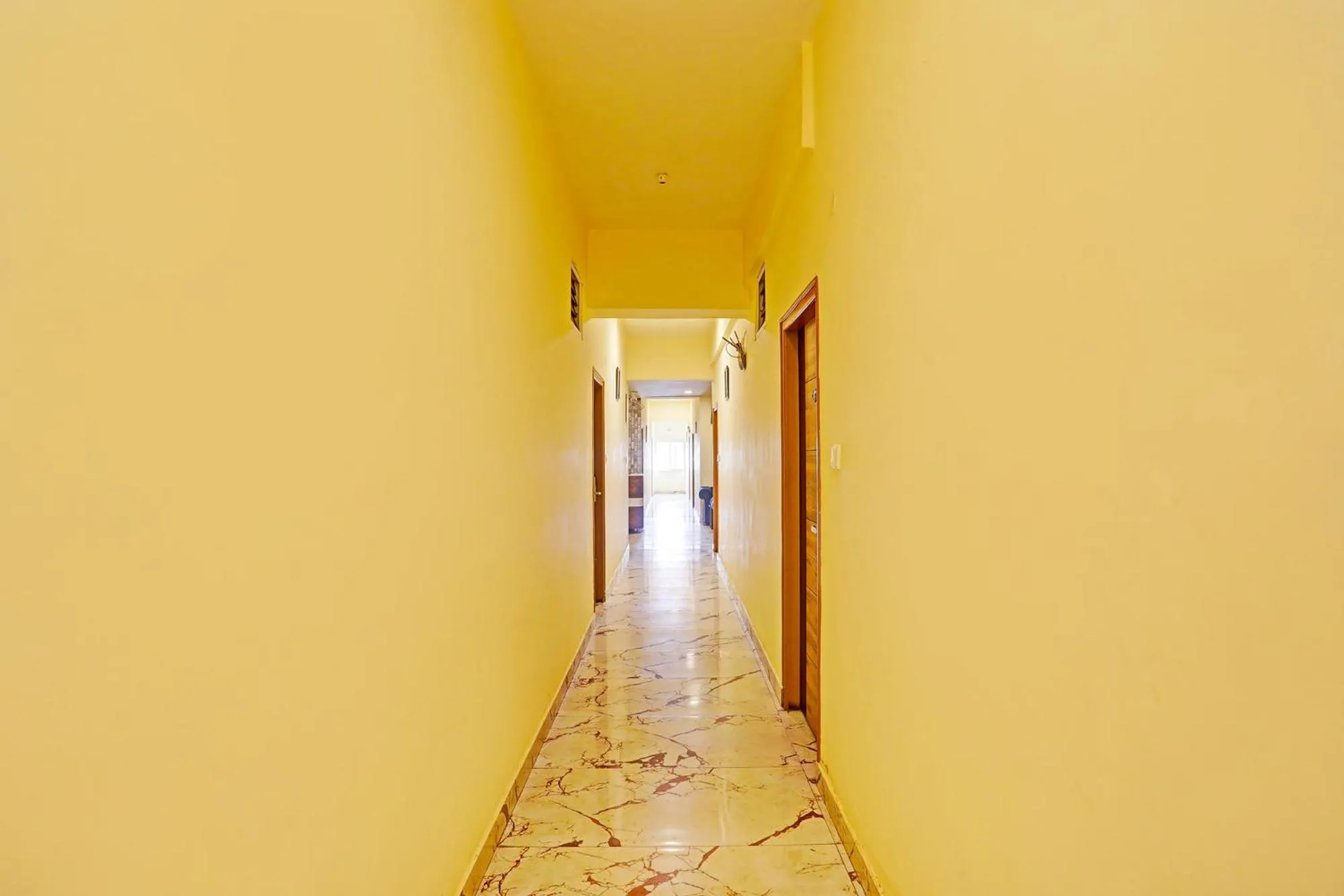 Lobby or reception in FabHotel Kings Palace Manyata - Near Manyata Tech Park Main Gate