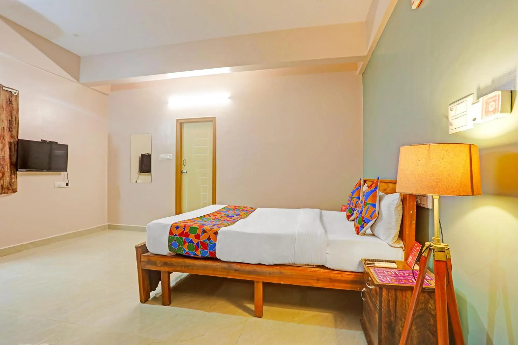 Bed in FabHotel Kings Palace Manyata - Near Manyata Tech Park Main Gate