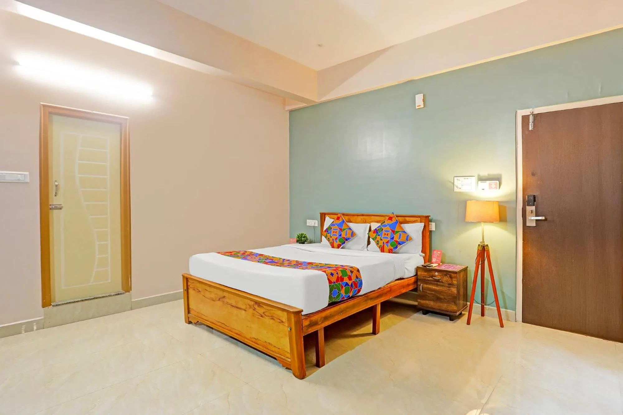 Bed in FabHotel Kings Palace Manyata - Near Manyata Tech Park Main Gate