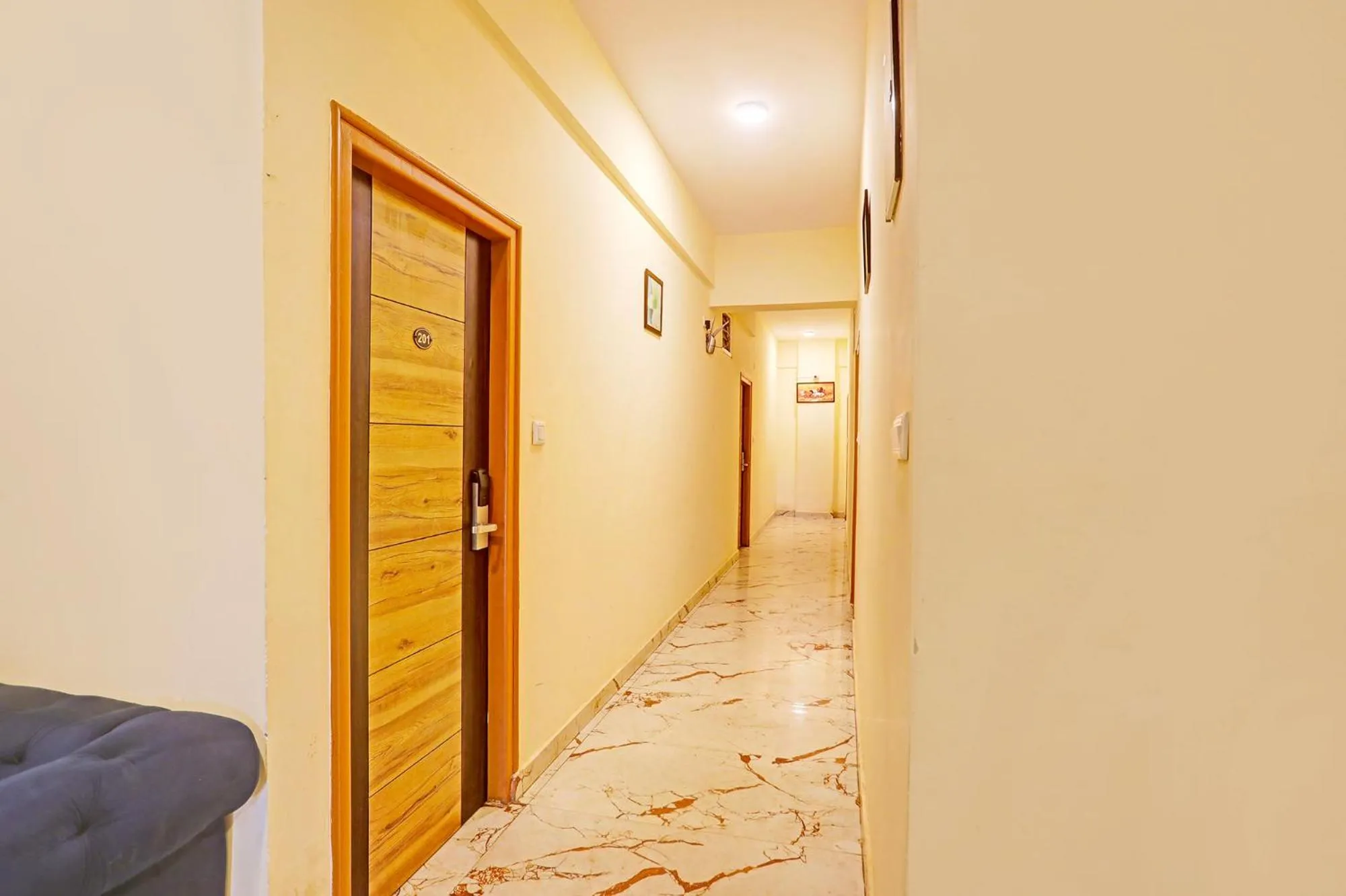 Lobby or reception in FabHotel Kings Palace Manyata - Near Manyata Tech Park Main Gate