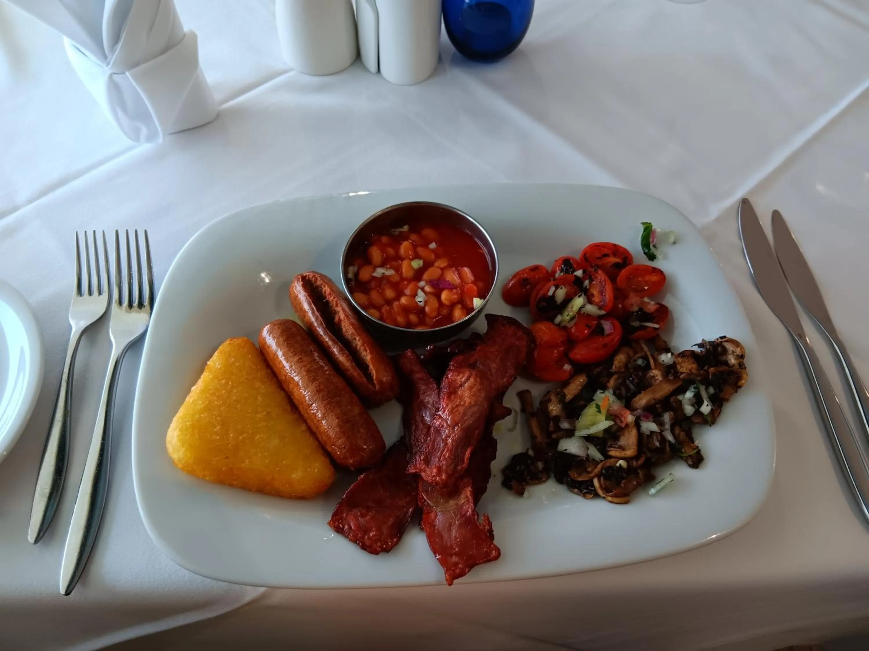 Breakfast in Hawk House