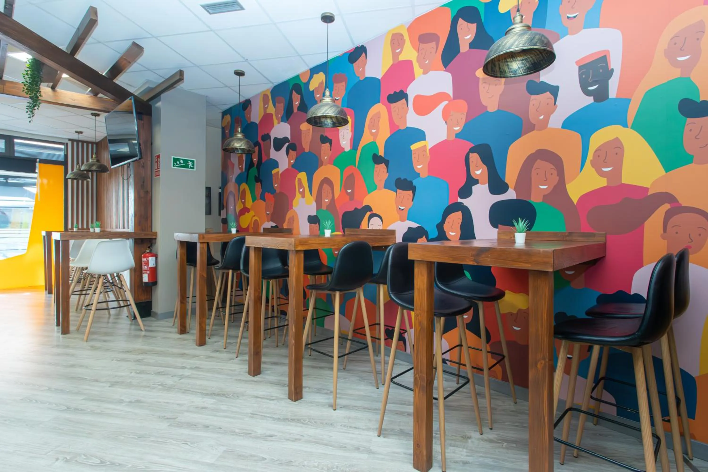 Restaurant/places to eat in Llanes Hostel