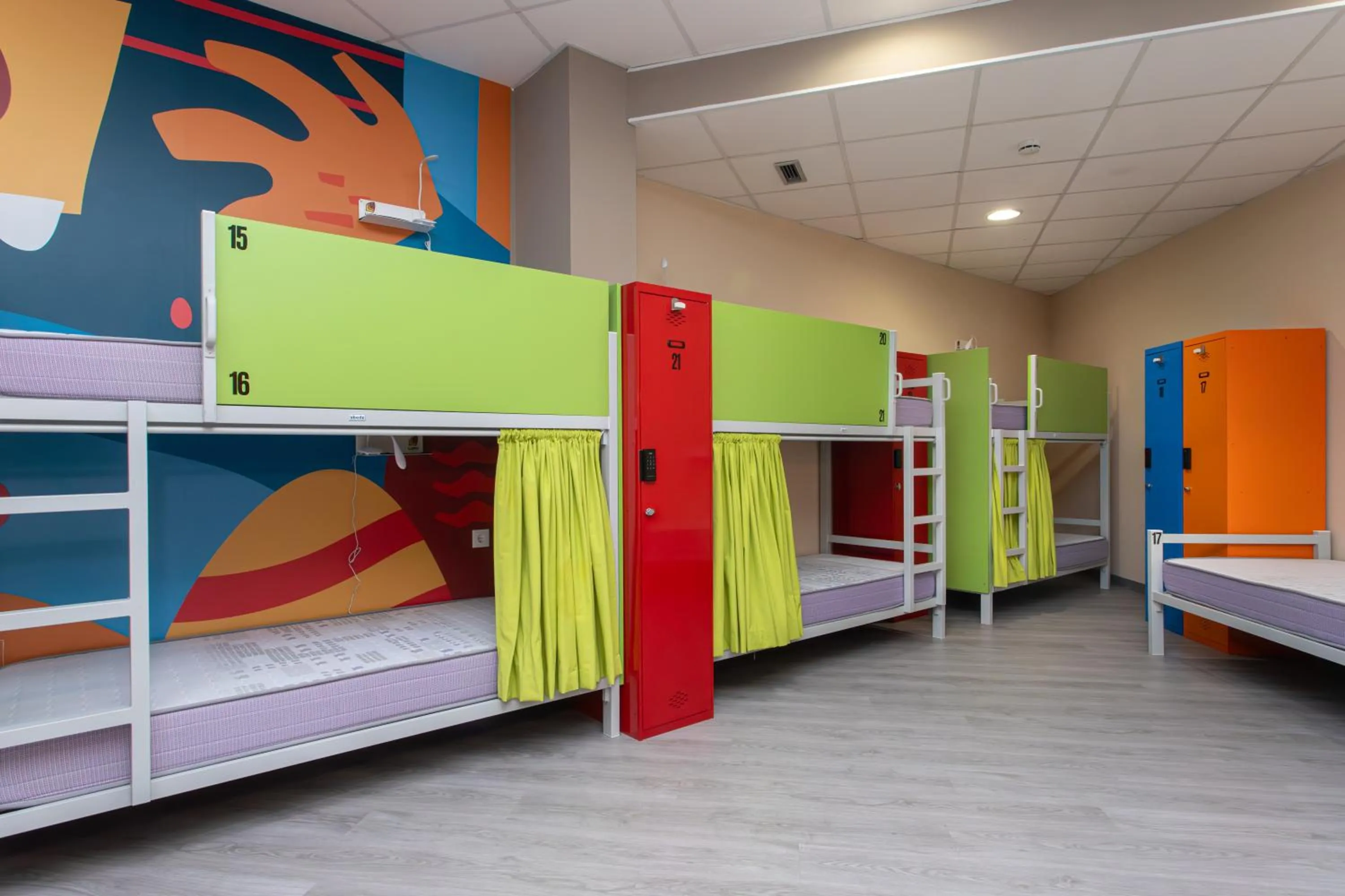 Photo of the whole room, Bed in Llanes Hostel