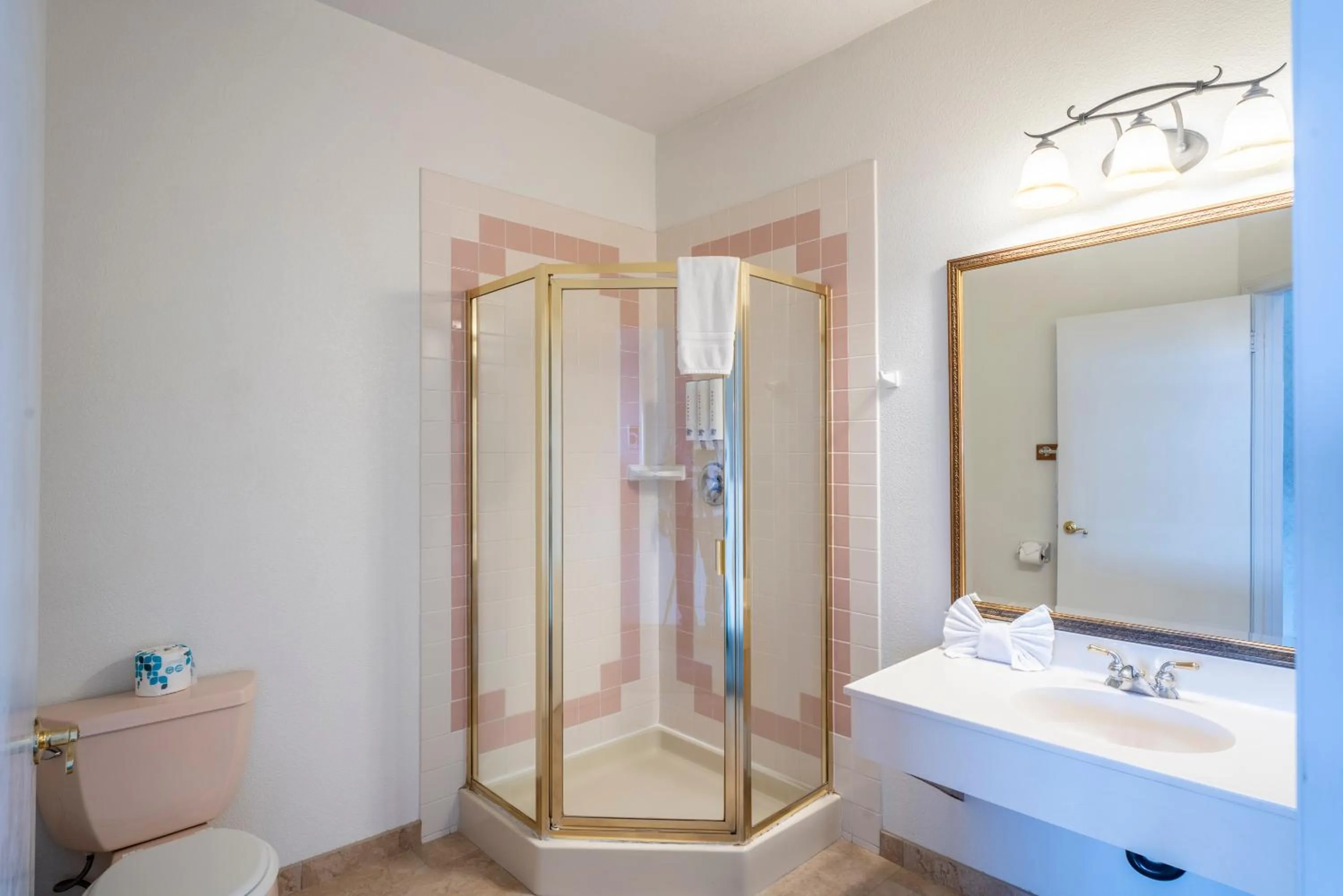 Bathroom in Ocean View Lodge