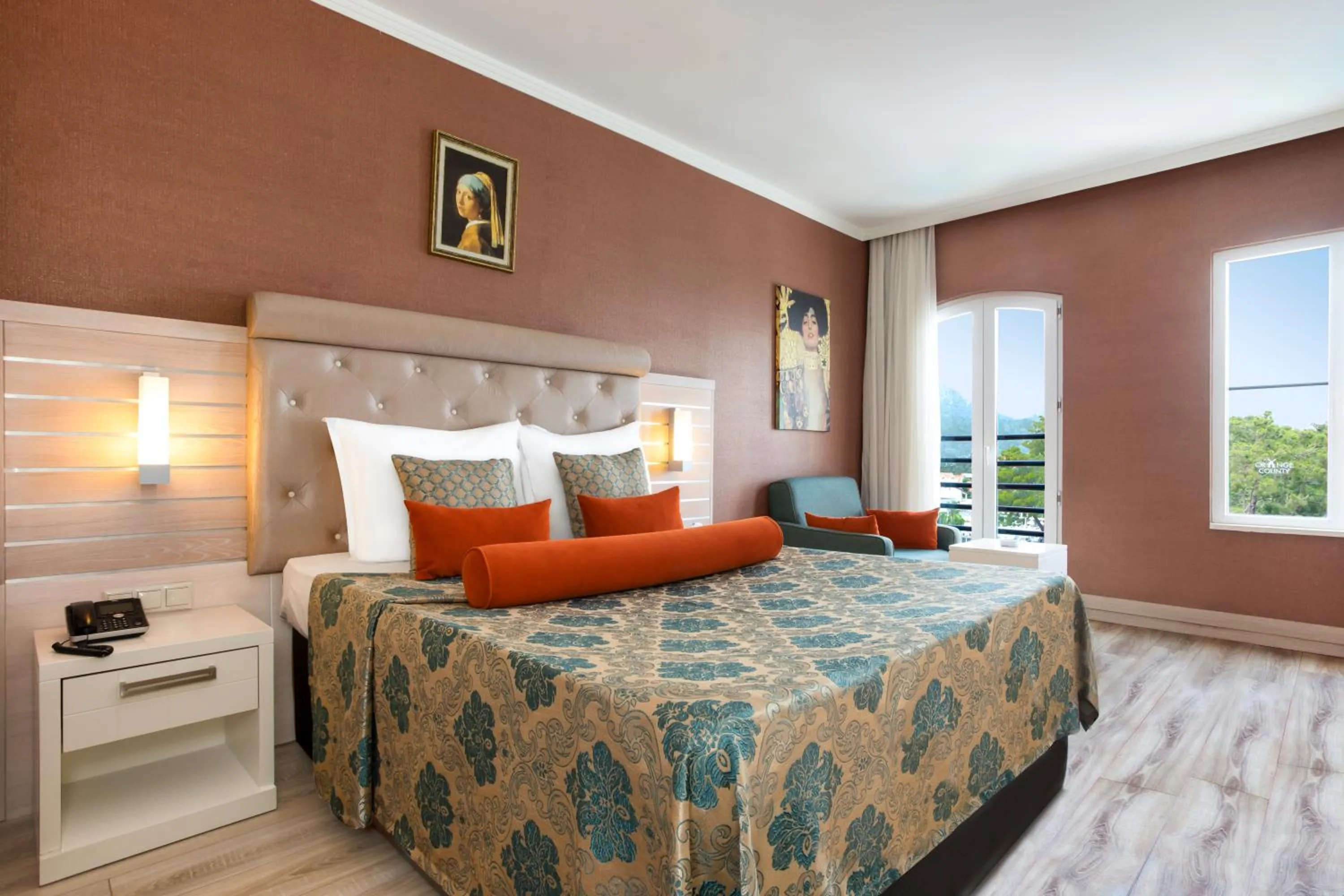 Bed in Orange County Kemer