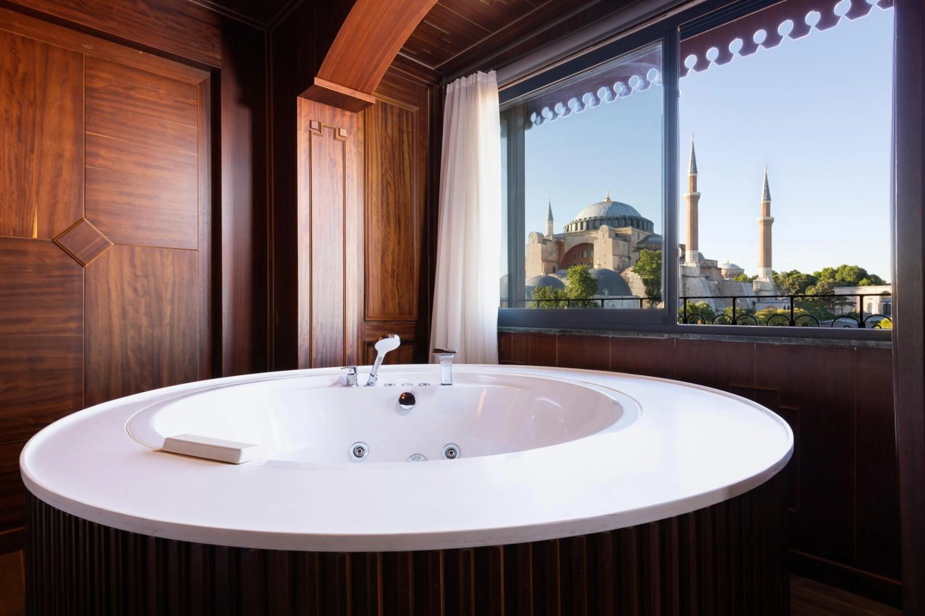 Hot Tub in Seven Hills Hotel - Special Category