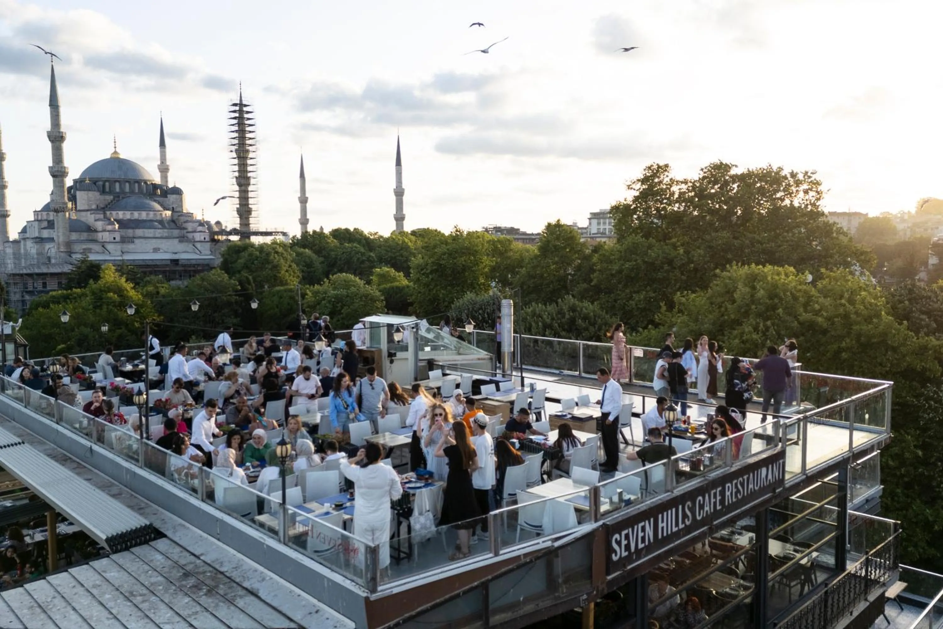 Restaurant/places to eat in Seven Hills Hotel - Special Category