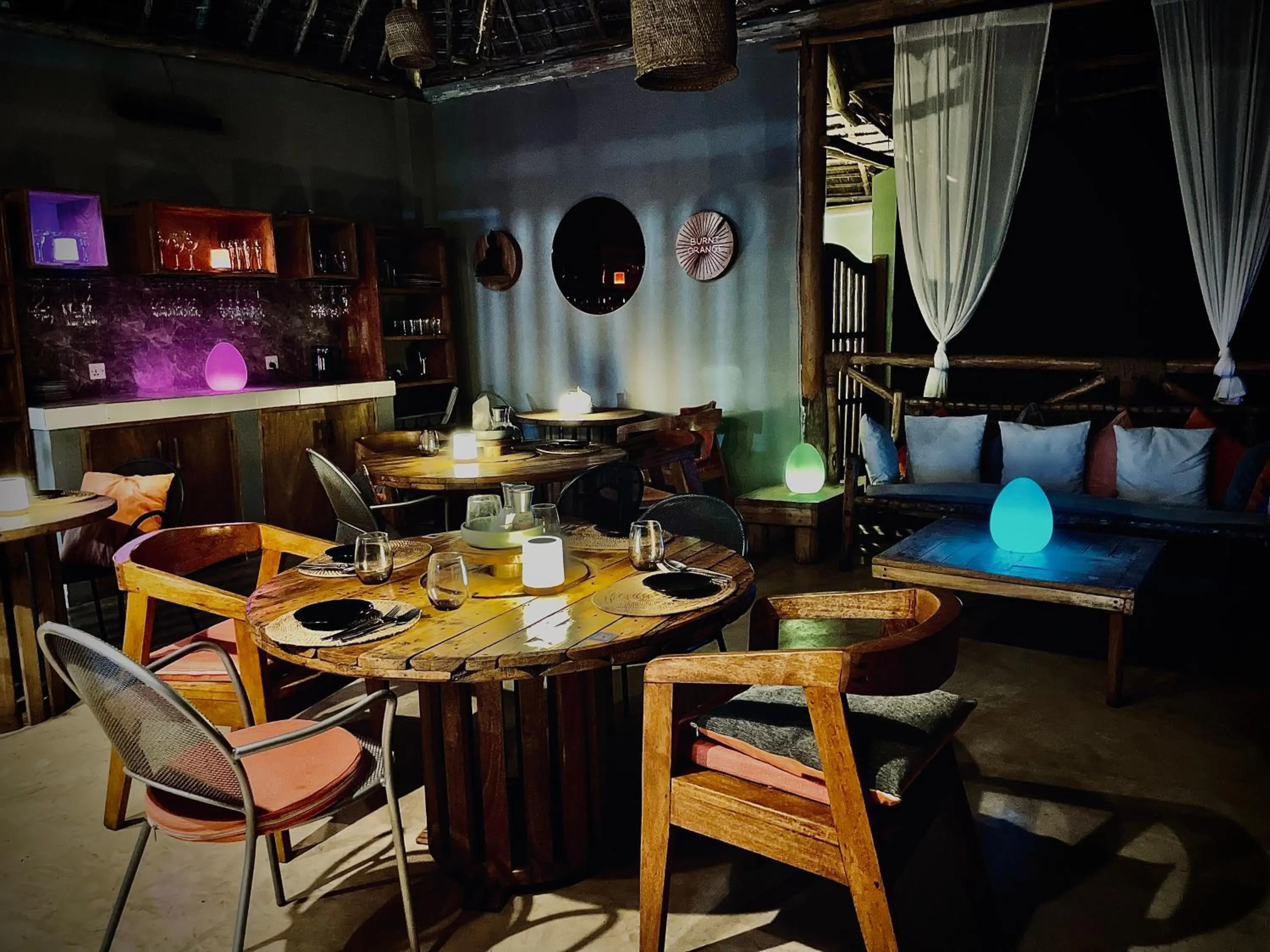 Restaurant/places to eat in Zen Boutique Resort