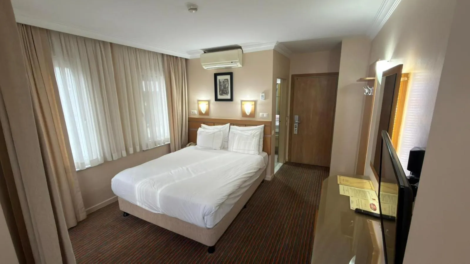 Photo of the whole room, Bed in Sude Konak