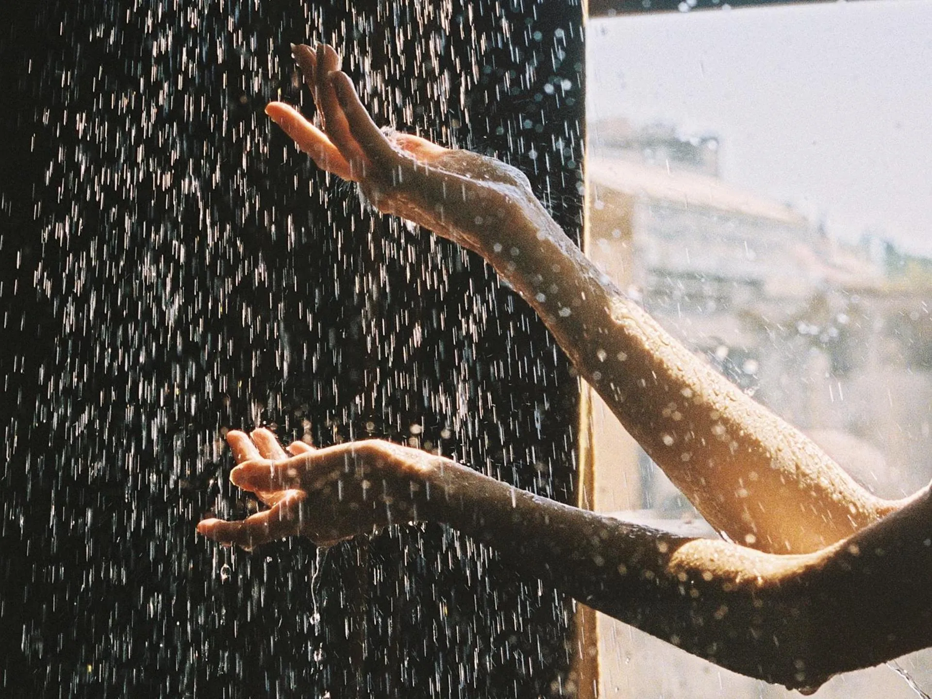 Shower in Mona Athens
