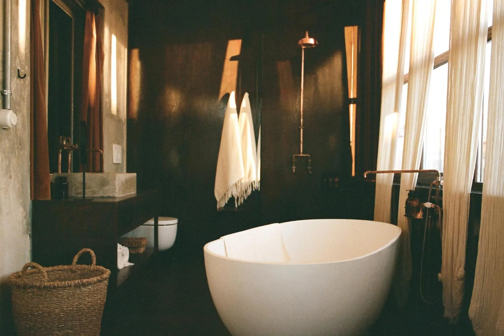 Shower in Mona Athens