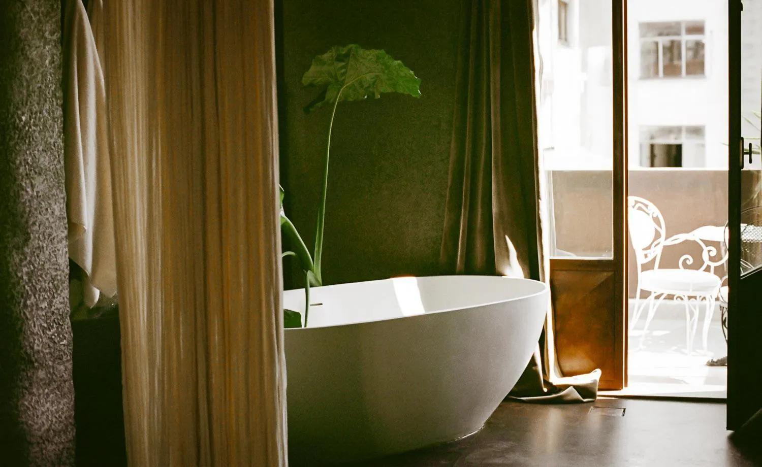 Bathroom in Mona Athens