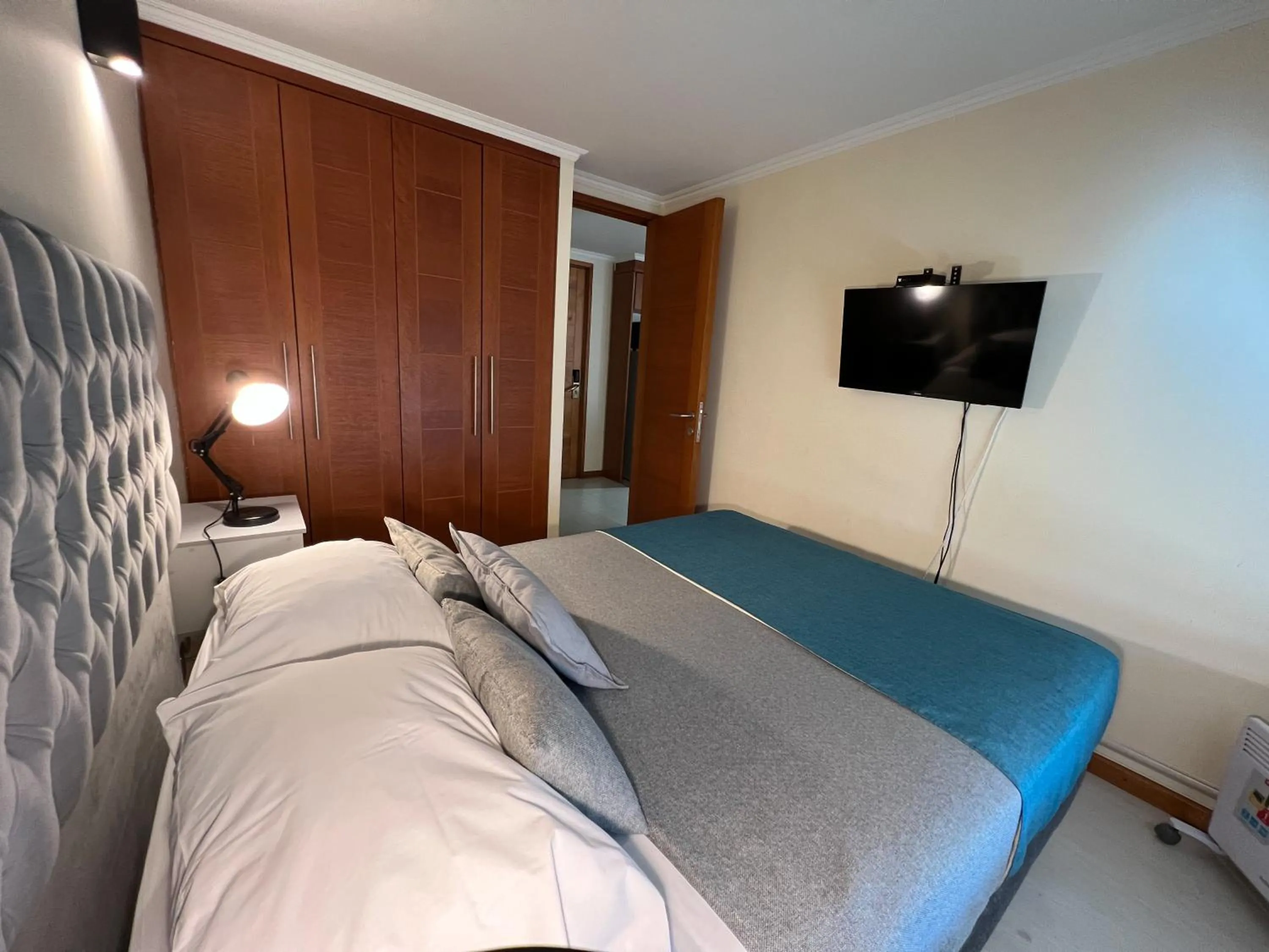 Bed in Apart Hotel Aragon Portal