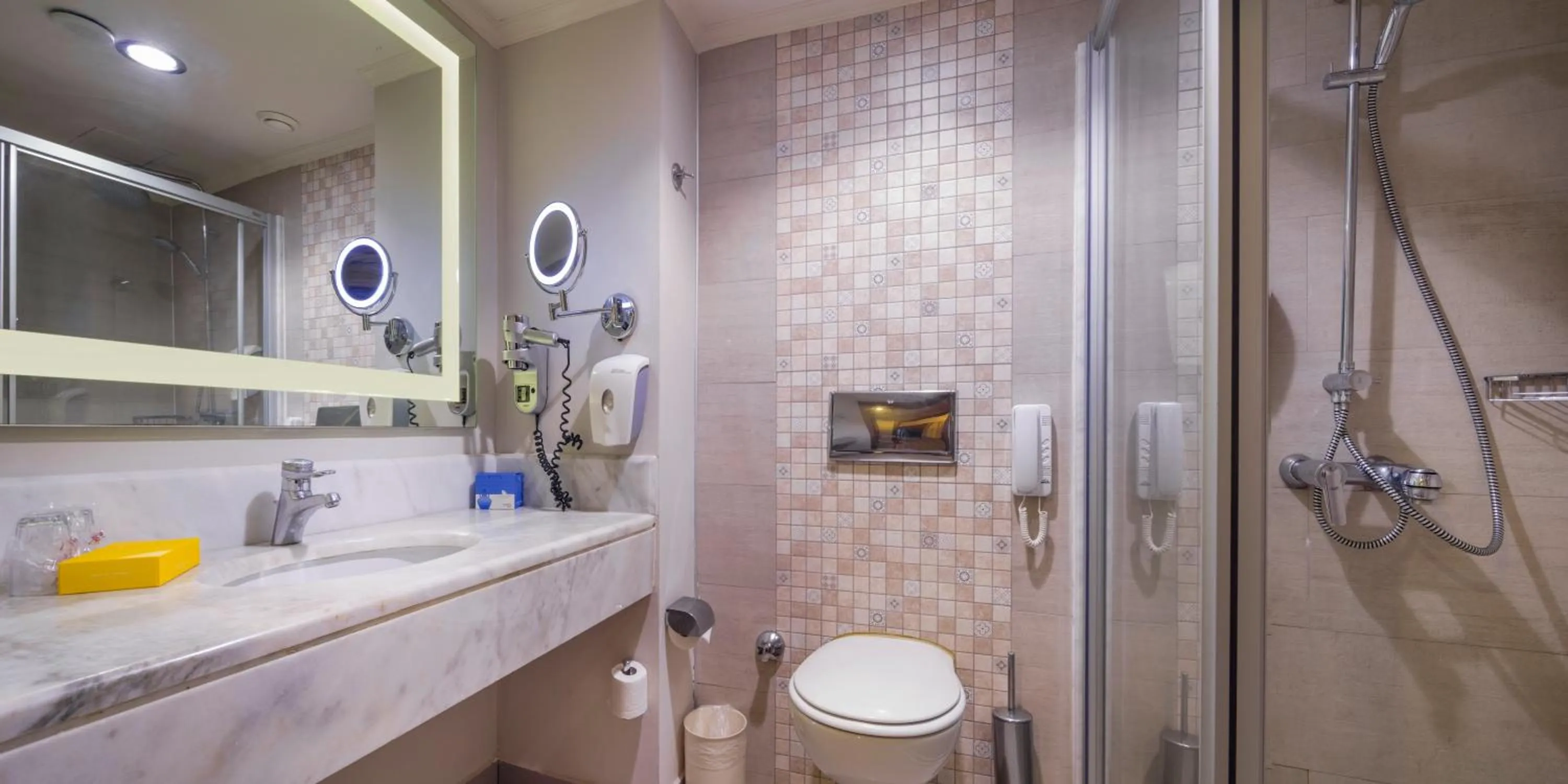 Bathroom in Selectum Colours Bodrum