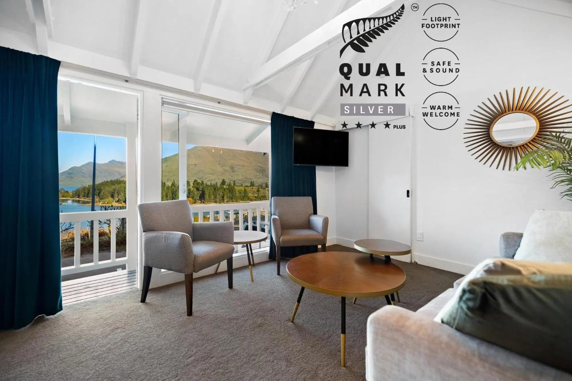 TV and multimedia in Lakeview Colonial Motel