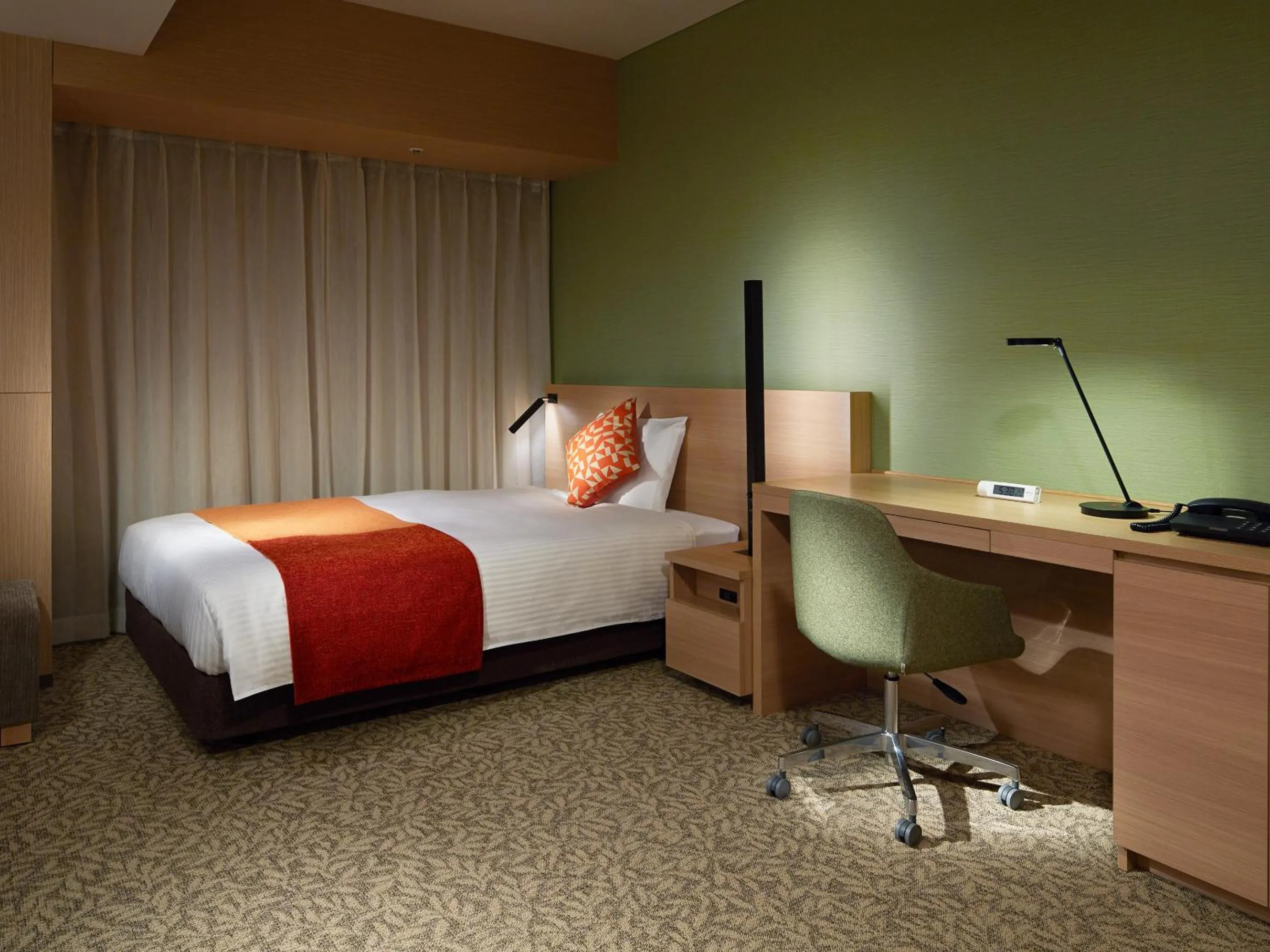 Photo of the whole room, Bed in Mitsui Garden Hotel Kashiwa-No-Ha - Chiba