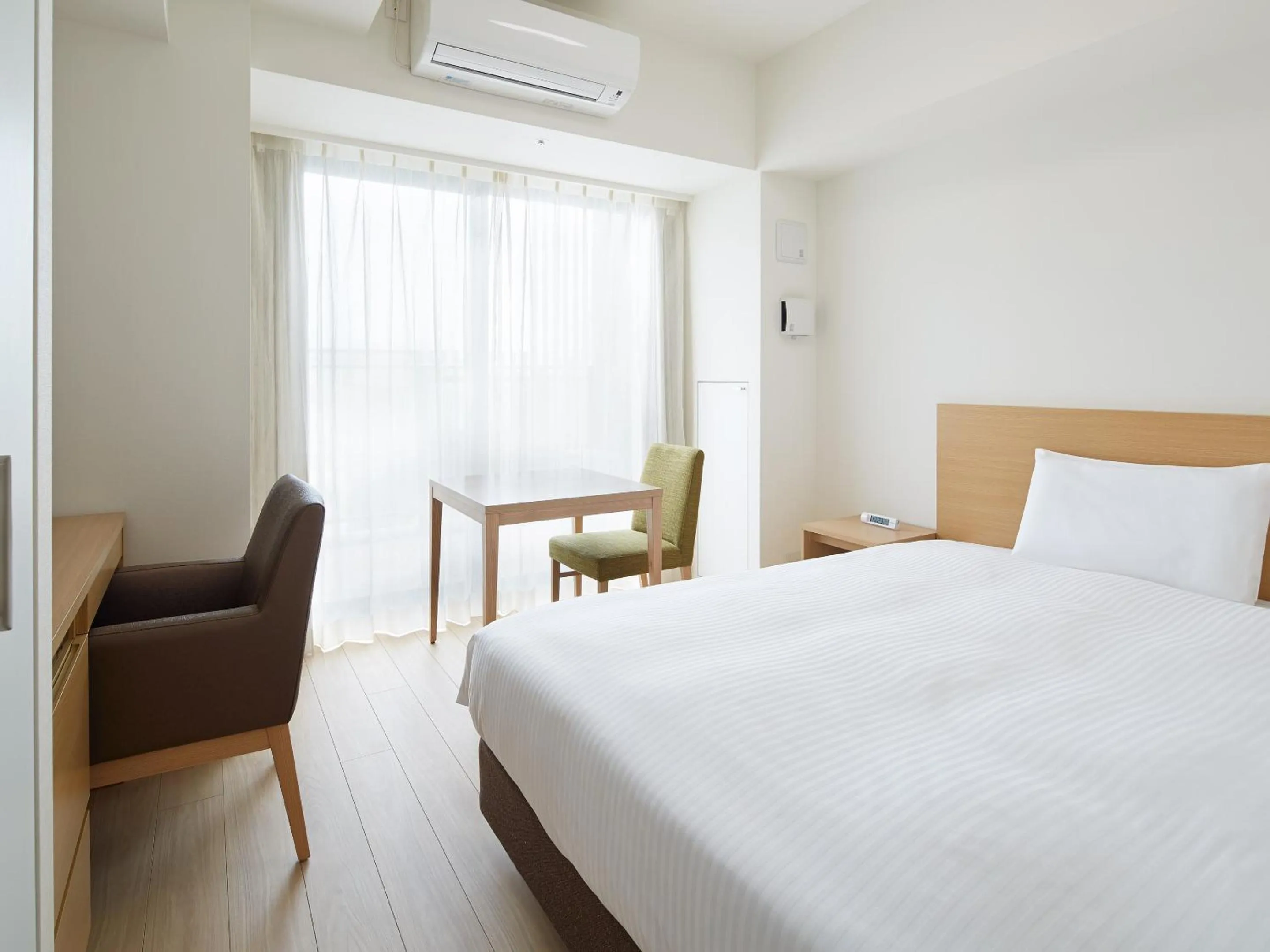 Photo of the whole room, Bed in Mitsui Garden Hotel Kashiwa-No-Ha - Chiba