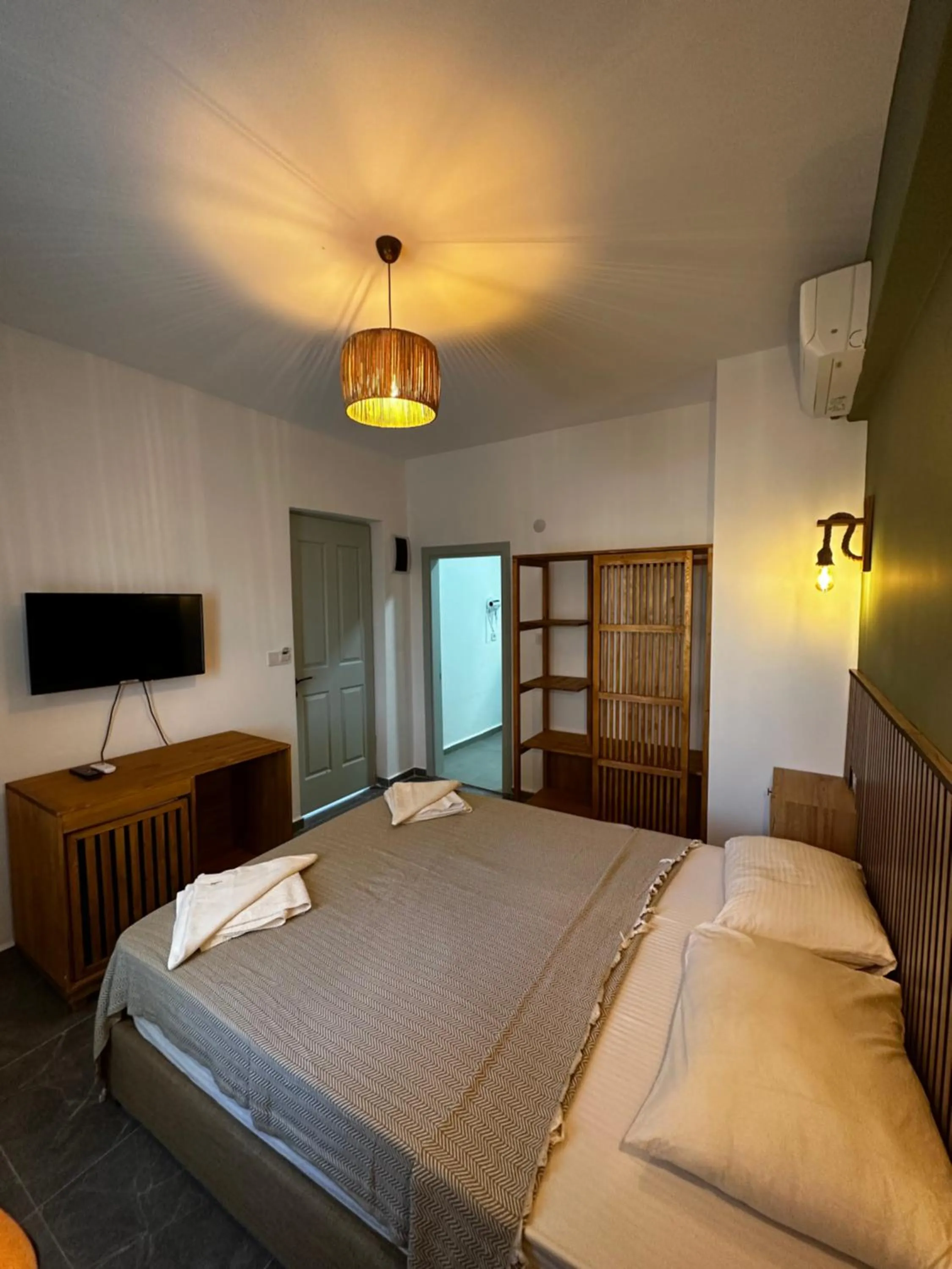 Communal lounge/ TV room, Bed in RÜYA BOHEME HOTEL BODRUM