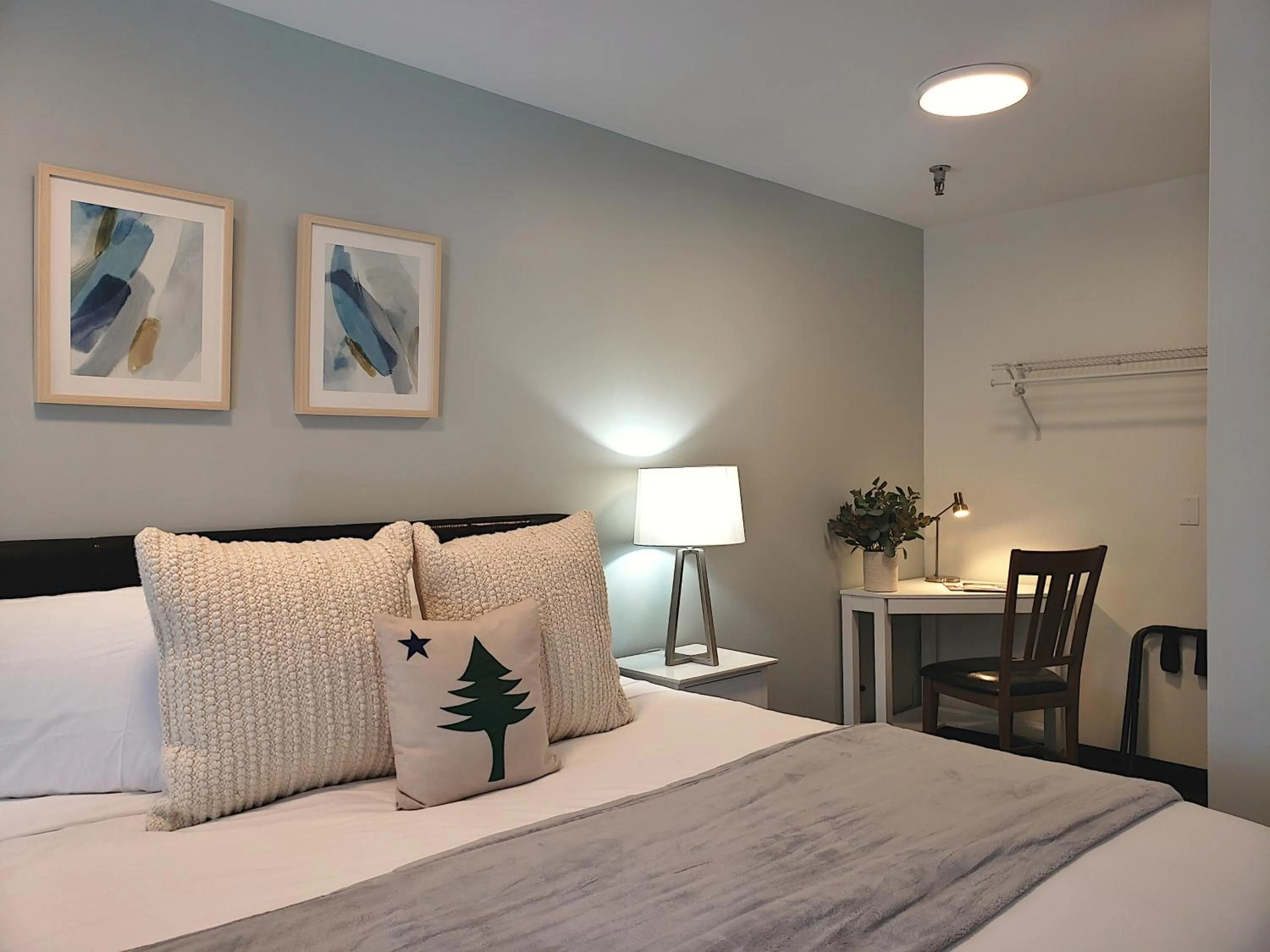 Bed in Main Street Motel