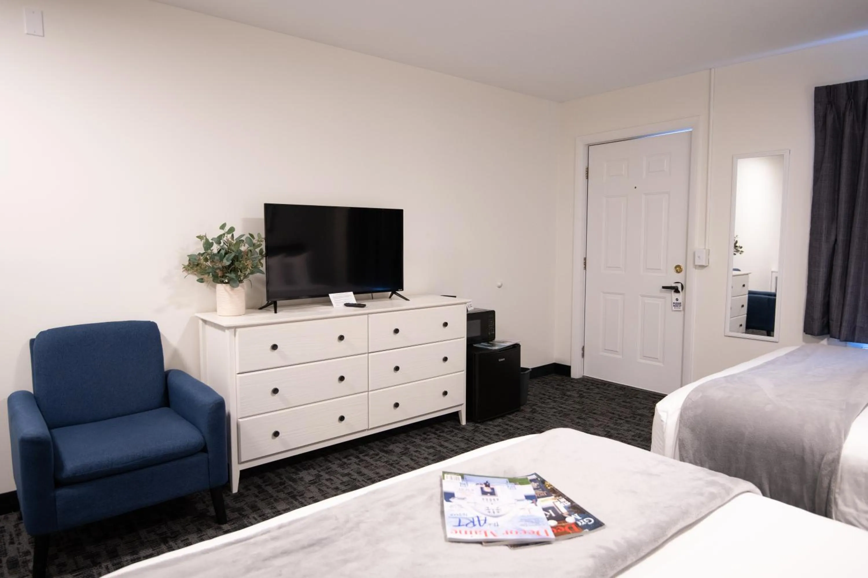 TV and multimedia, Bed in Main Street Motel