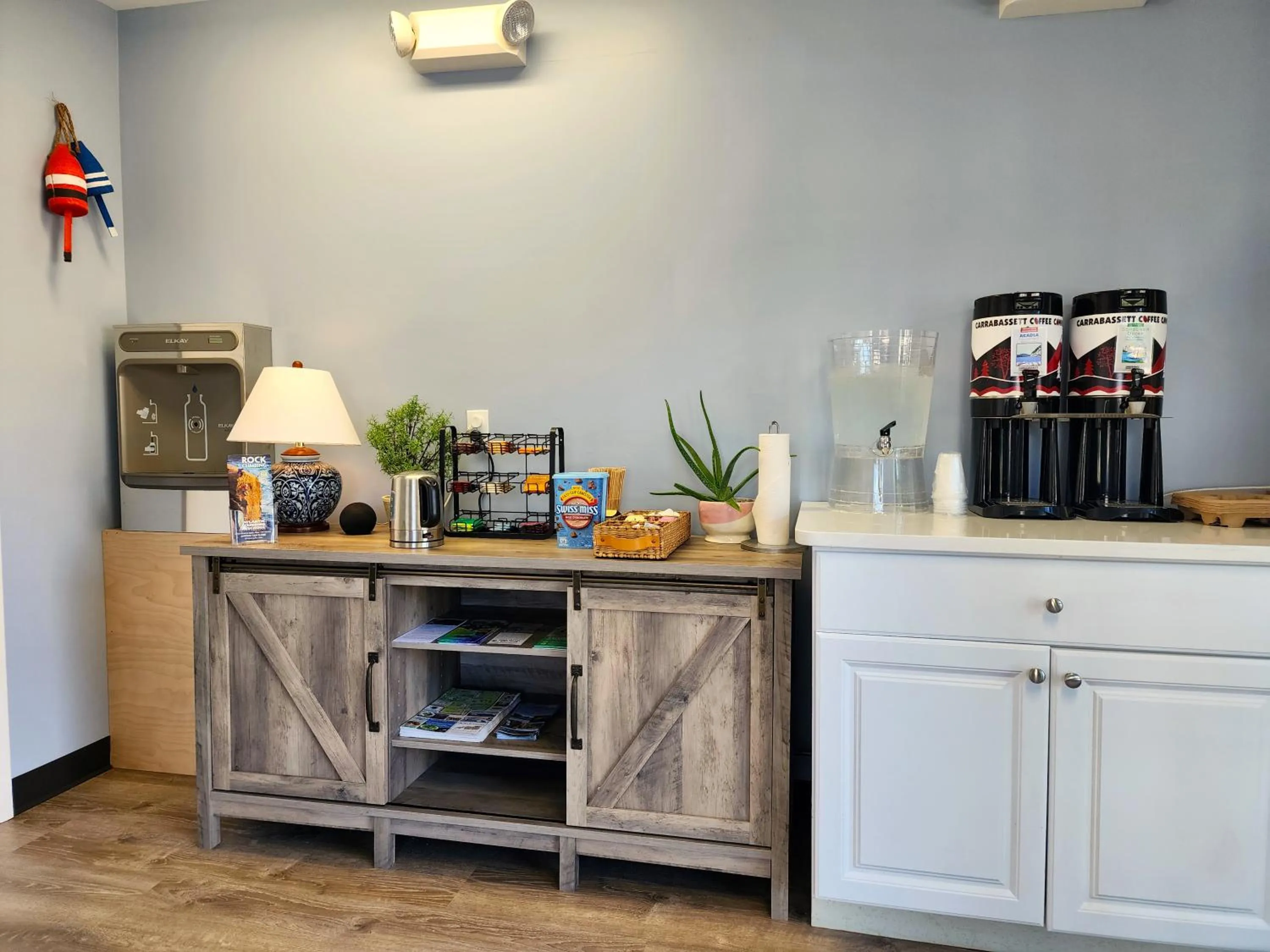 Lobby or reception in Main Street Motel