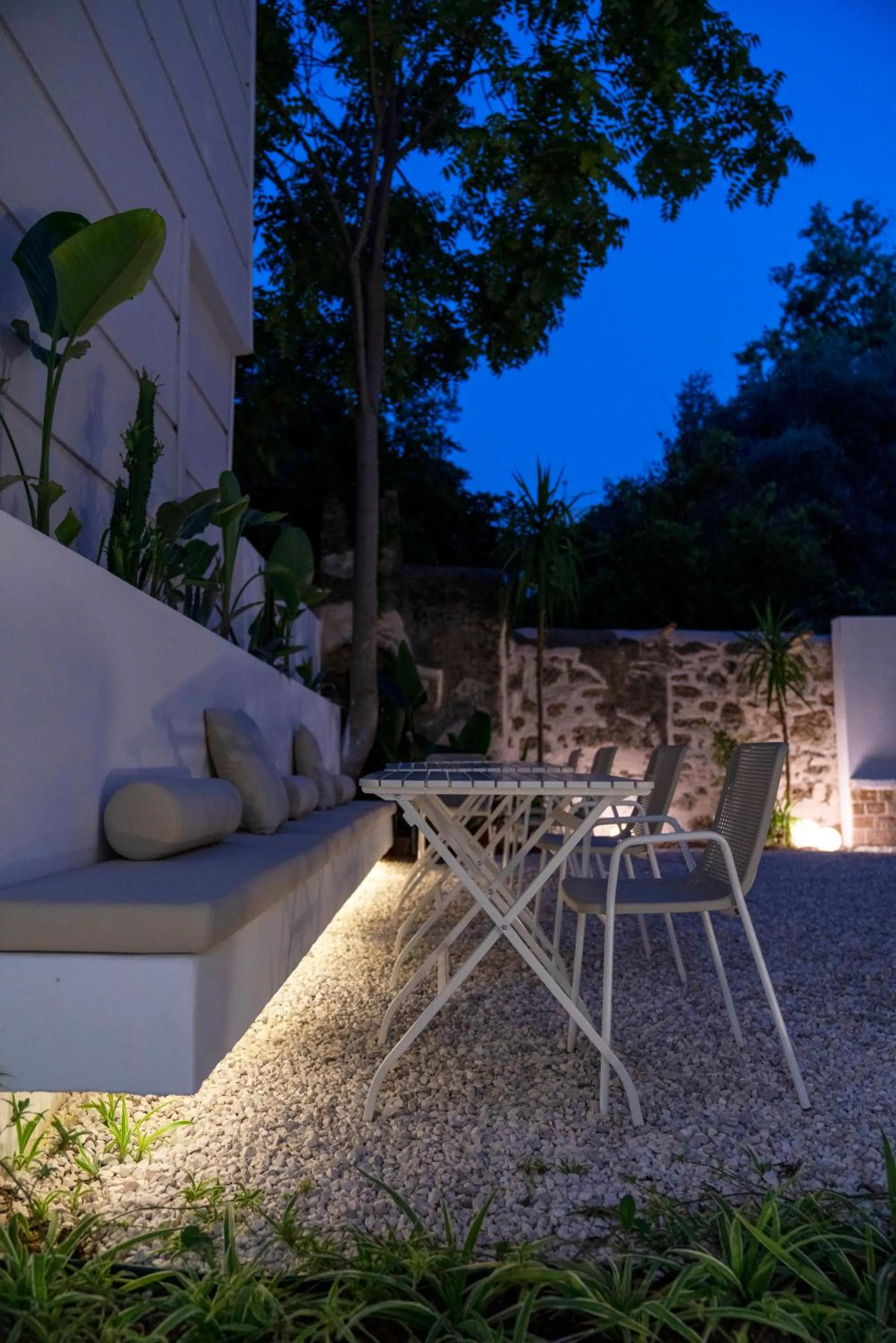 Garden in BE BOLD HOSTEL