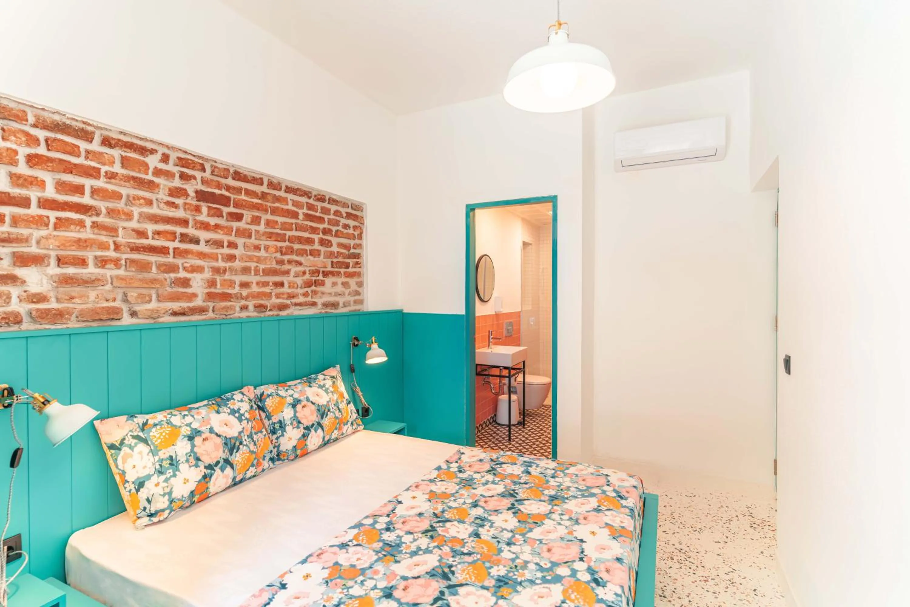 Photo of the whole room, Bed in BE BOLD HOSTEL