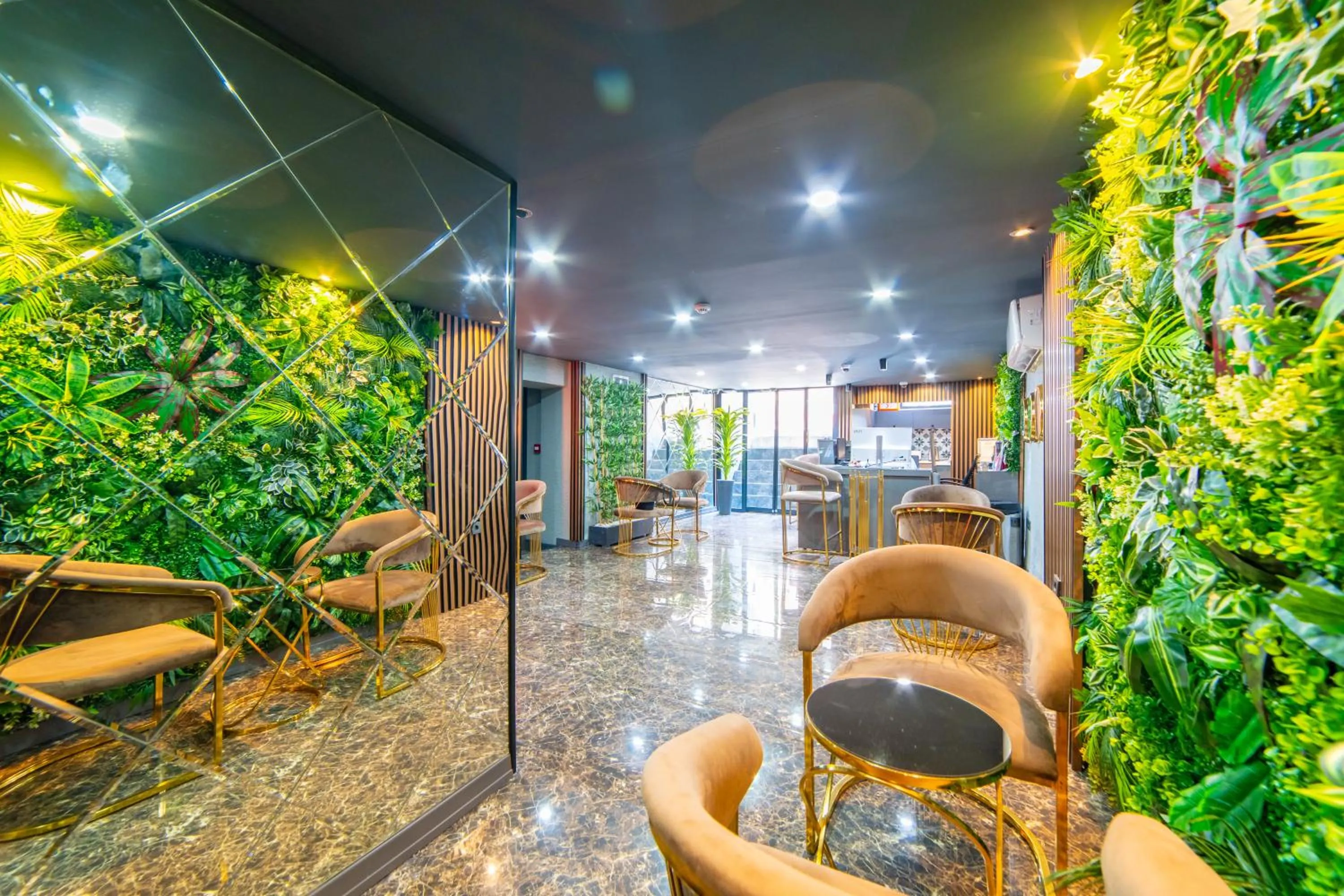 Lobby or reception in Miss Royal Hotel & SPA