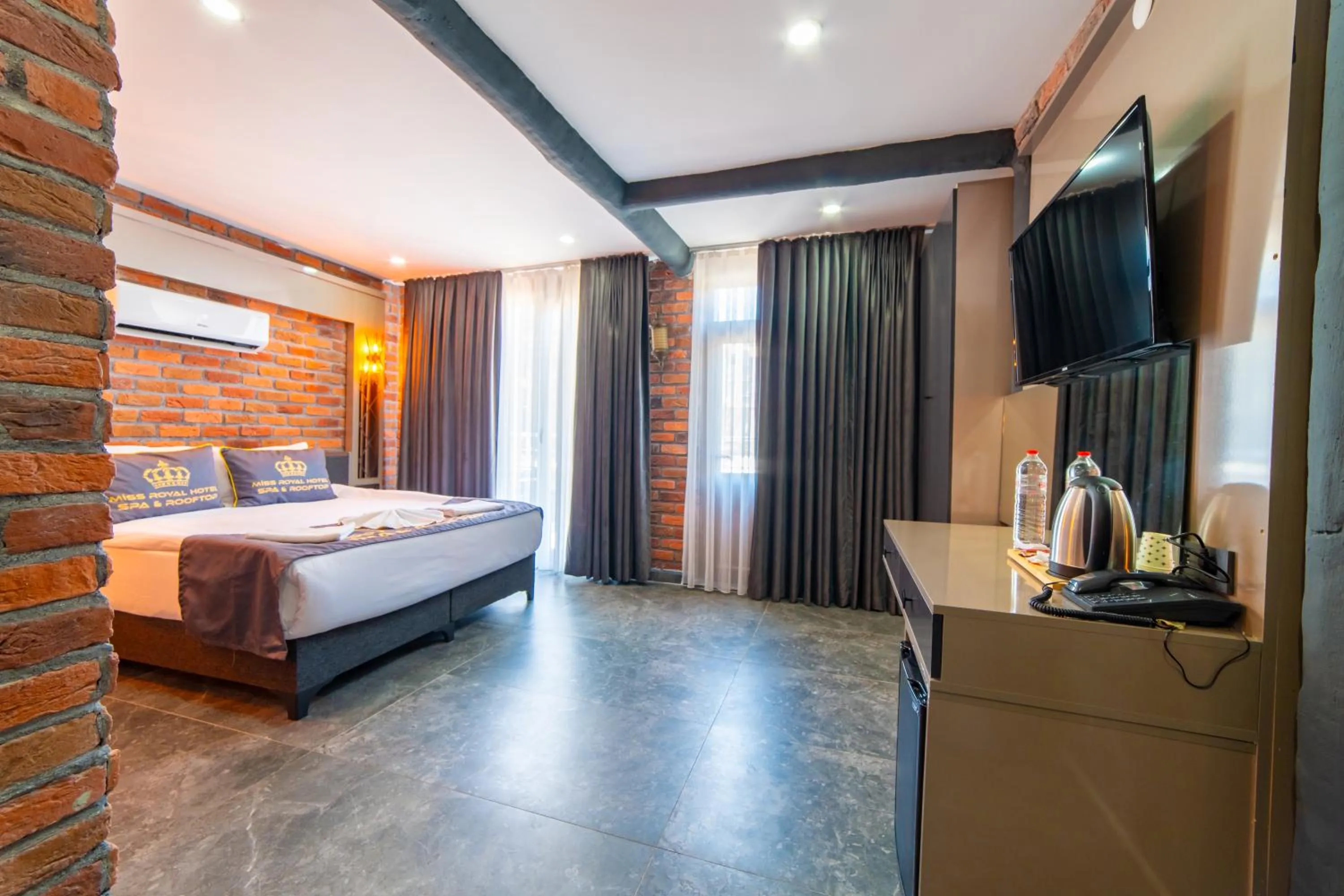 Photo of the whole room in Miss Royal Hotel & SPA