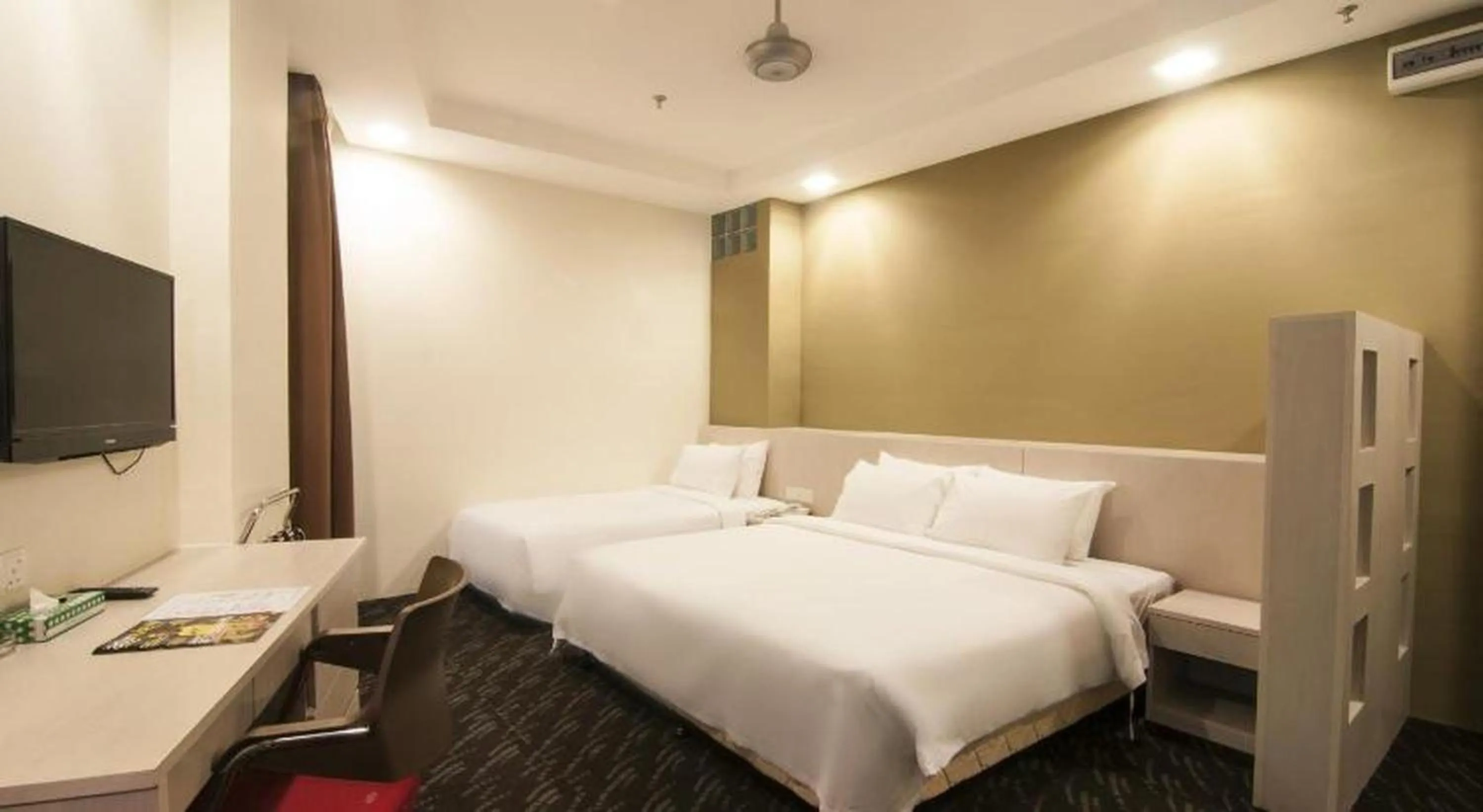Bedroom, Bed in Palette KL Sentral Station Formerly Scott Hotel
