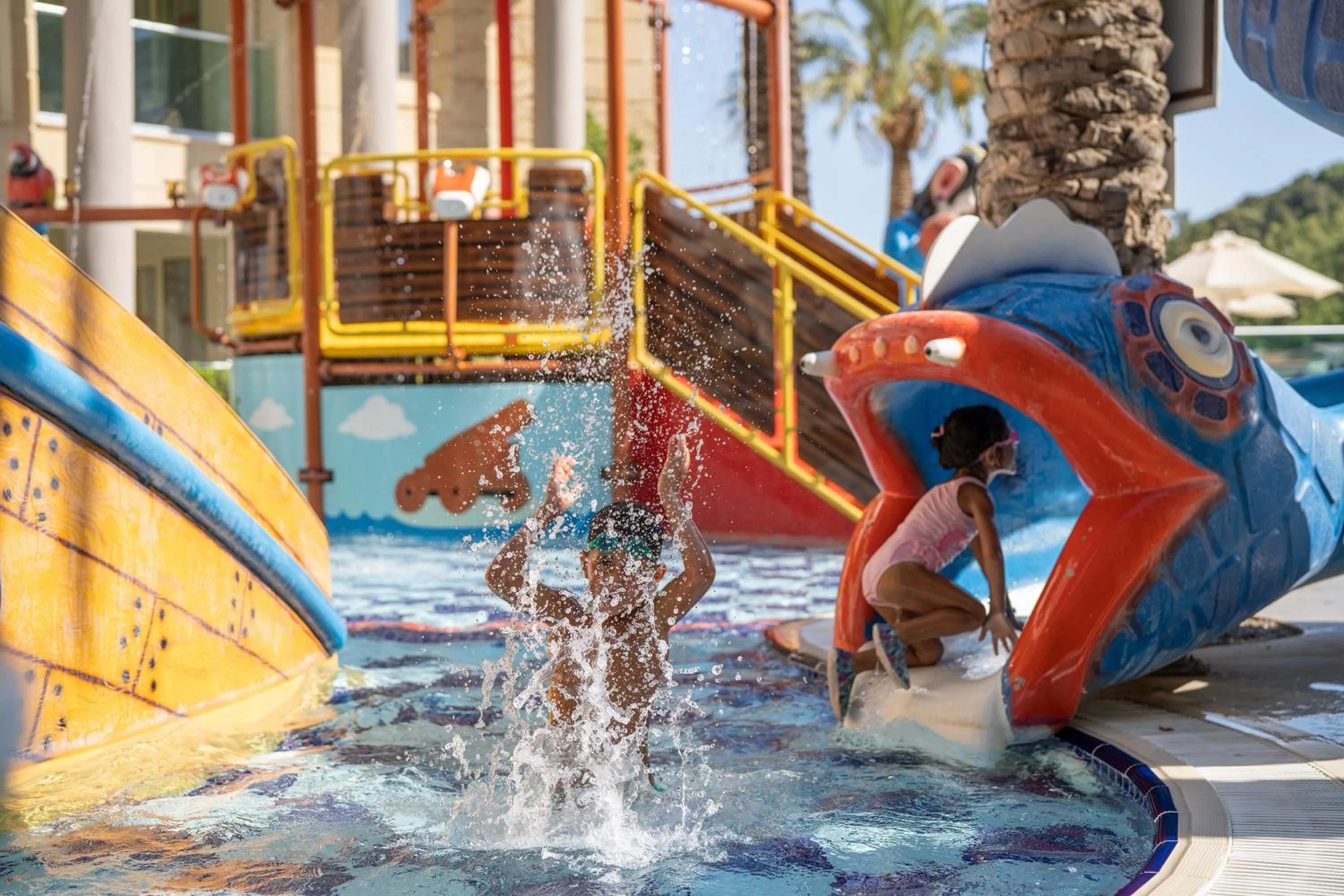 Swimming pool in Grand Cettia Hotel