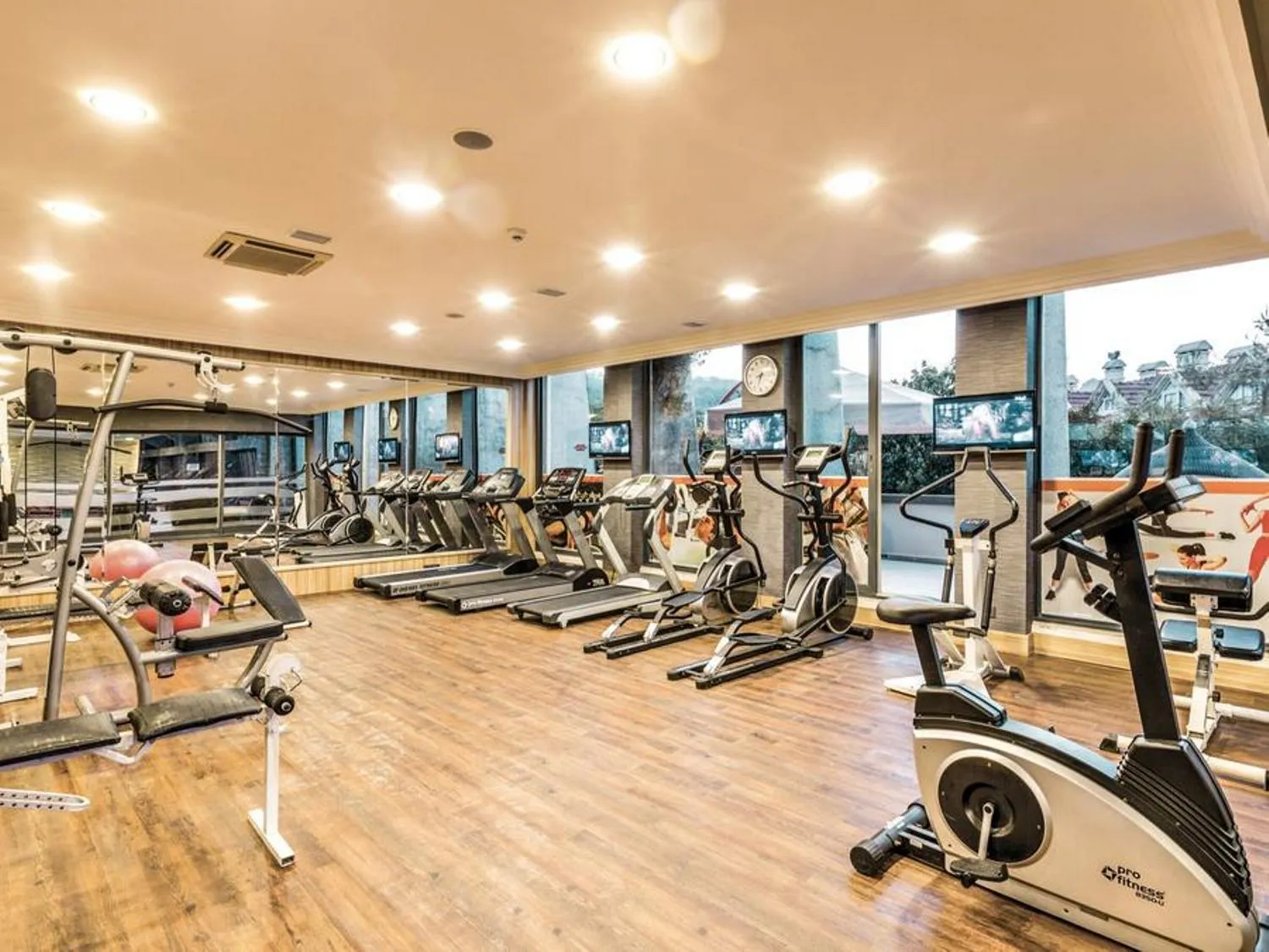 Fitness centre/facilities in Grand Cettia Hotel
