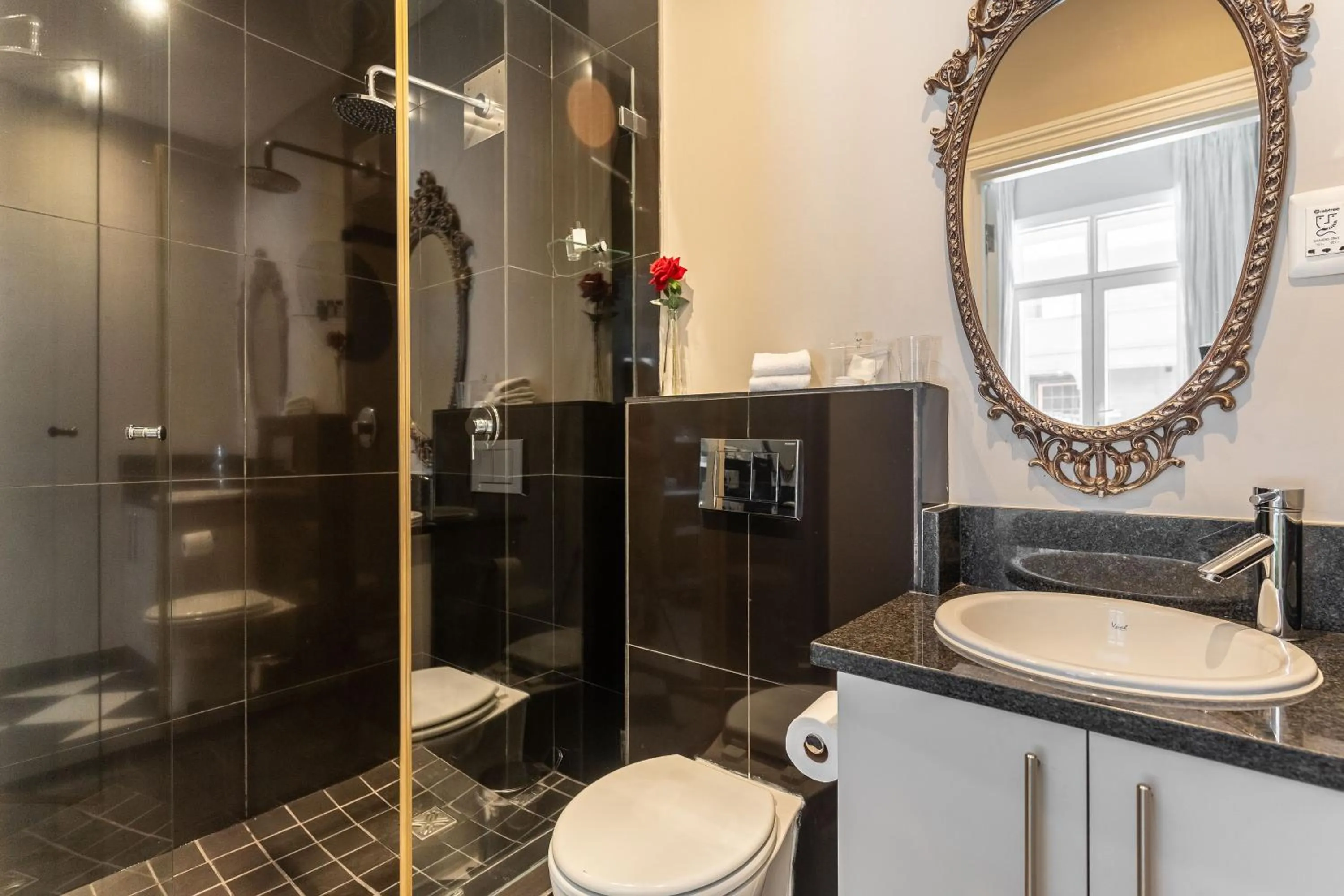 Shower in Long Street Boutique Hotel