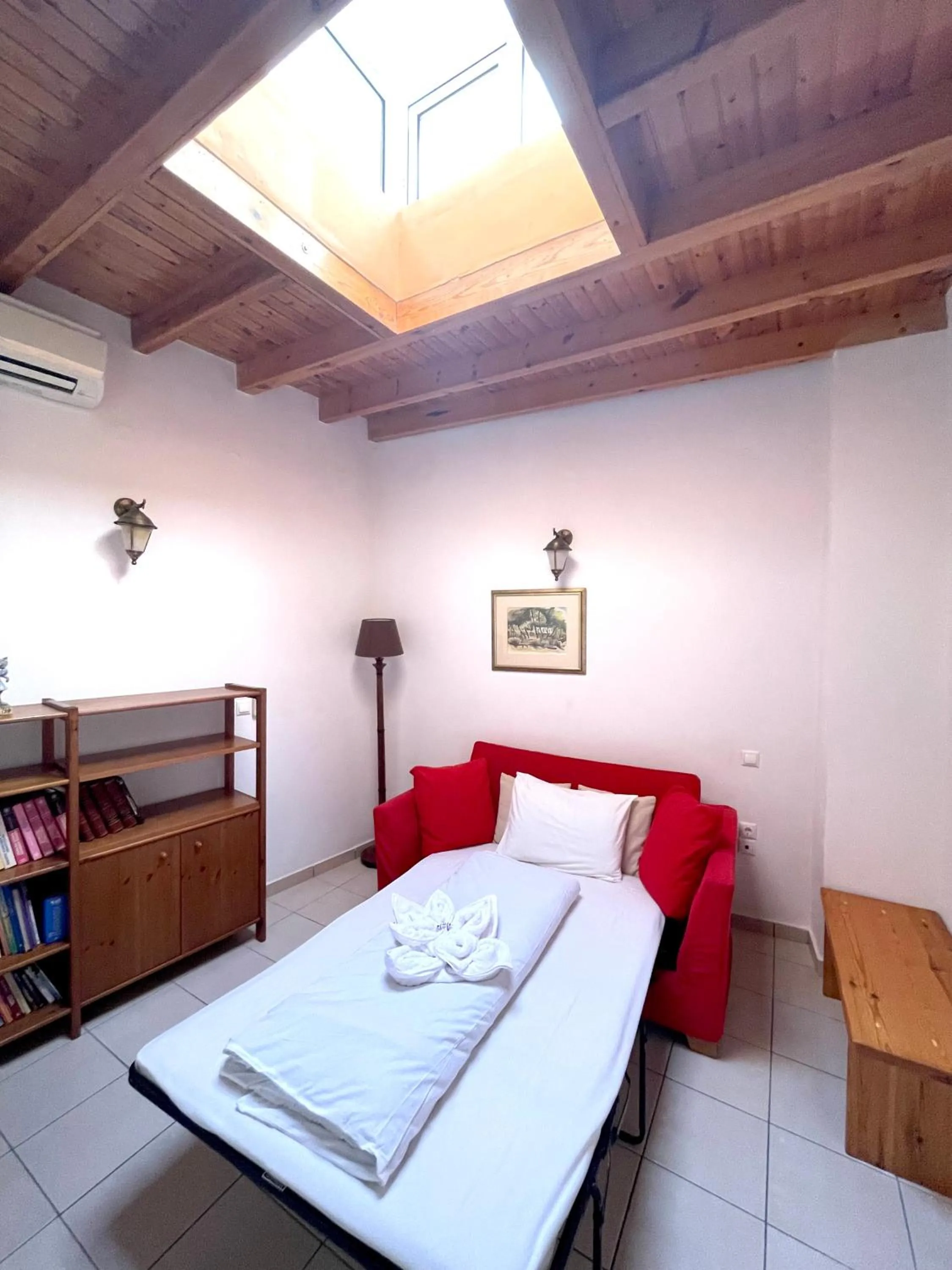 Photo of the whole room, Bed in Odyssey House