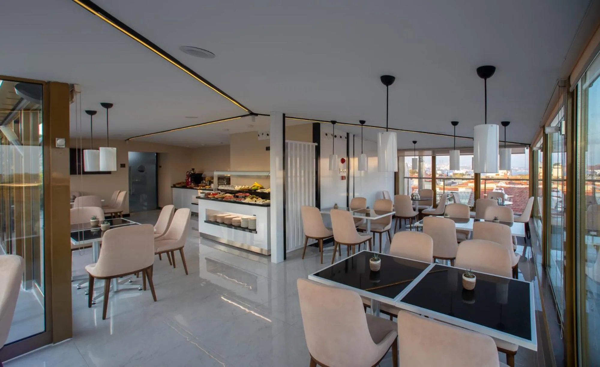 Restaurant/places to eat in Tan Hotel - Special Category