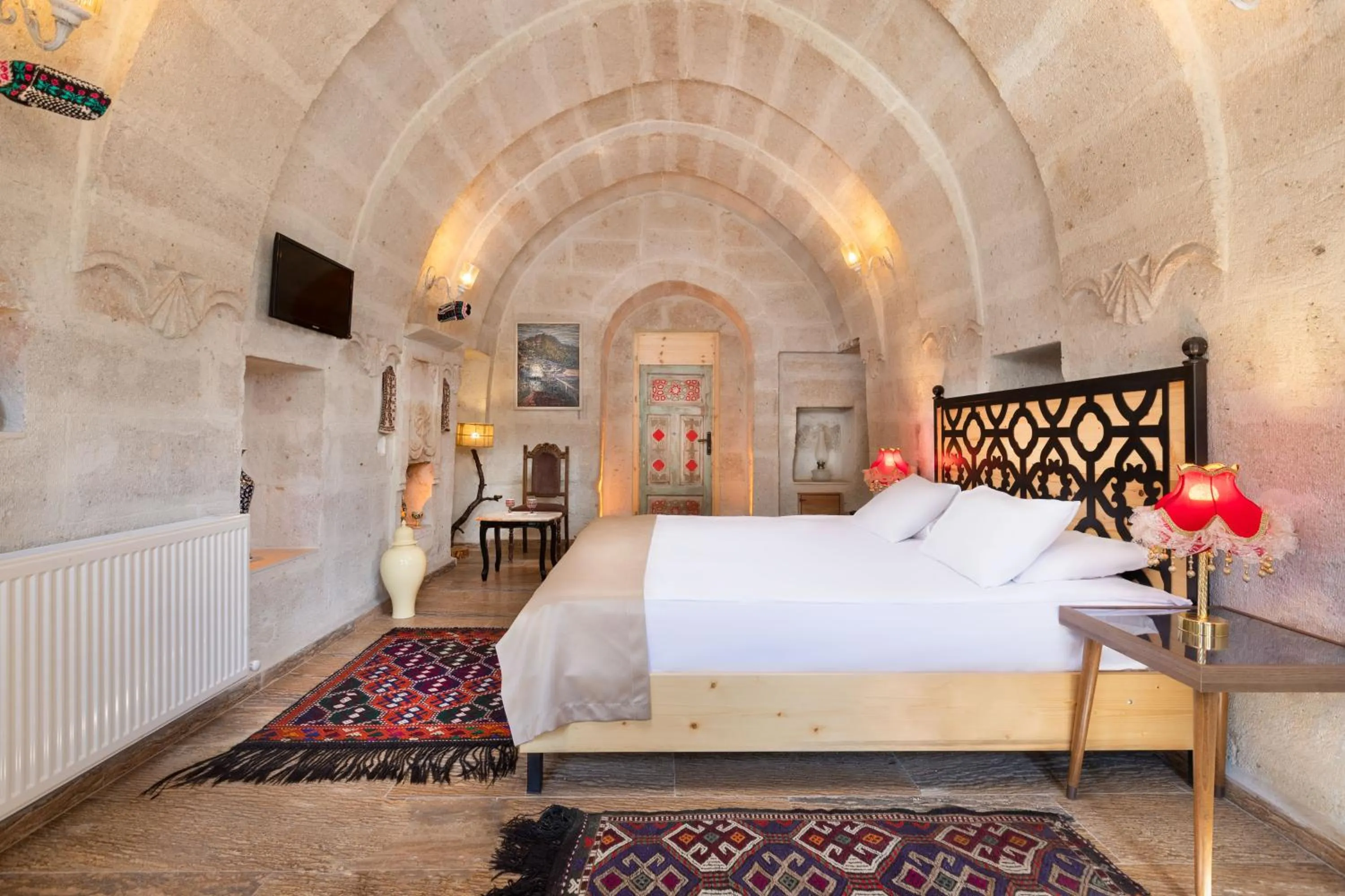 Photo of the whole room, Bed in HacıAşık Konağı Butik Hotel