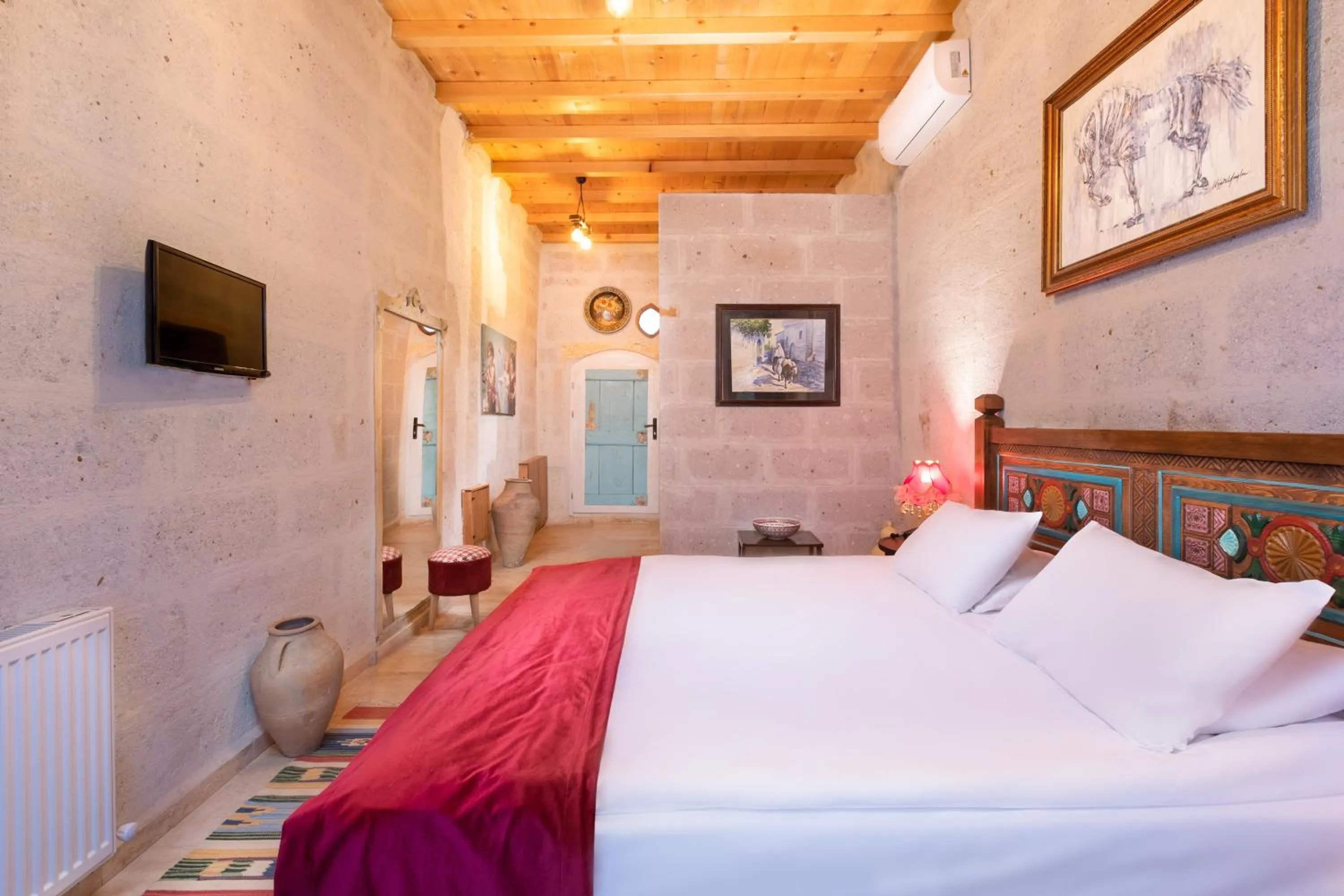 Bed in HacıAşık Konağı Butik Hotel